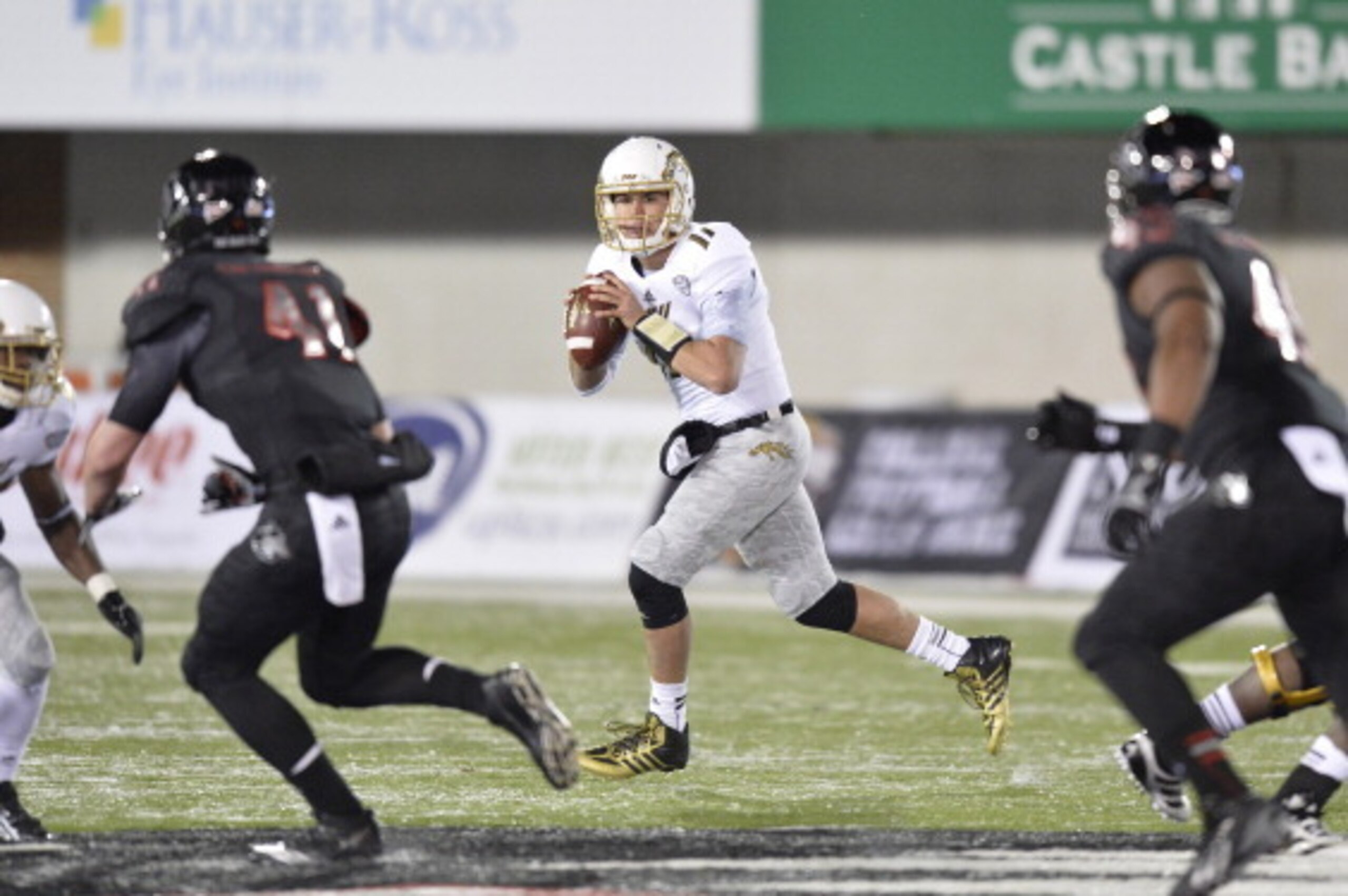 DEKALB, IL - NOVEMBER 26: Quarterback Zach Terrell #11 of the Western Michigan Broncos looks to pass during the second quarter against the Northern Illinois Huskies at Huskie Stadium on November 26, 2013 in DeKalb, Illinois. Northern Illinois defeated Wes