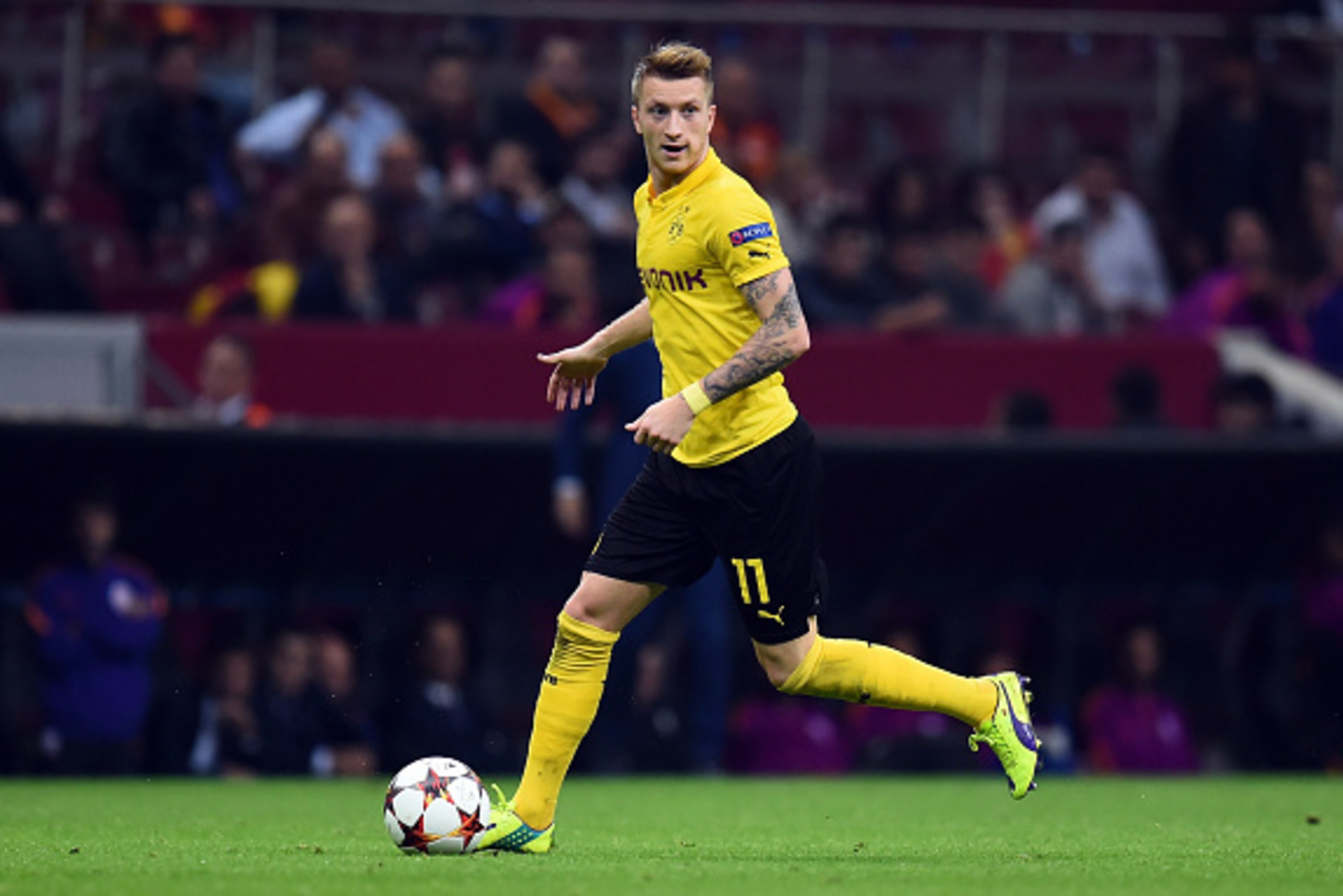 ISTANBUL, TURKEY - OCTOBER 22: Marco Reus of Dortmund runs with the ball the UEFA Champions League group D match between Glatasaray AS and Borussia Dortmund at Ali Sami Yen Spor Kompleksi on October 22, 2014 in Istanbul, Turkey. (Photo by Lars Baron/Get ISTANBUL, TURKEY - OCTOBER 22: Marco Reus of Dortmund runs with the ball the UEFA Champions League group D match between Glatasaray AS and Borussia Dortmund at Ali Sami Yen Spor Kompleksi on October 22, 2014 in Istanbul, Turkey. (Photo by Lars Baron/Get