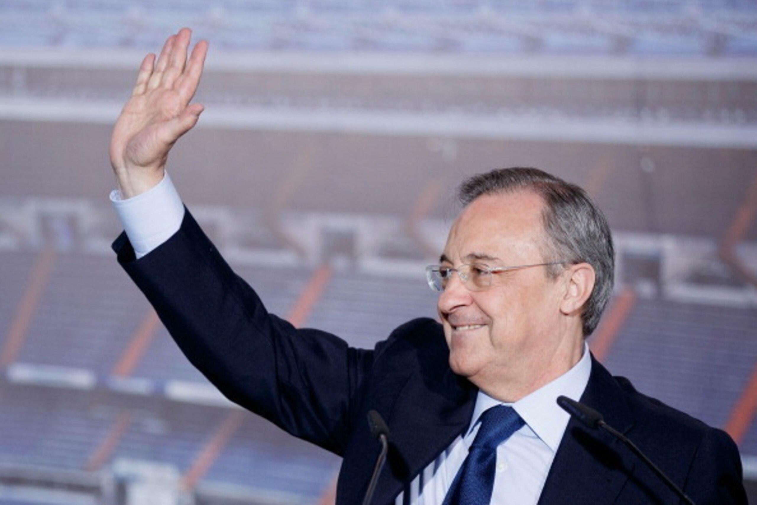MADRID, SPAIN - JULY 13:  President Florentino Perez greets the audience during Asier Illarramendi presentation as a new Real Madrid player at Estadio Bernabeu on July 13, 2013 in Madrid, Spain.  (Photo by Gonzalo Arroyo Moreno/Getty Images)