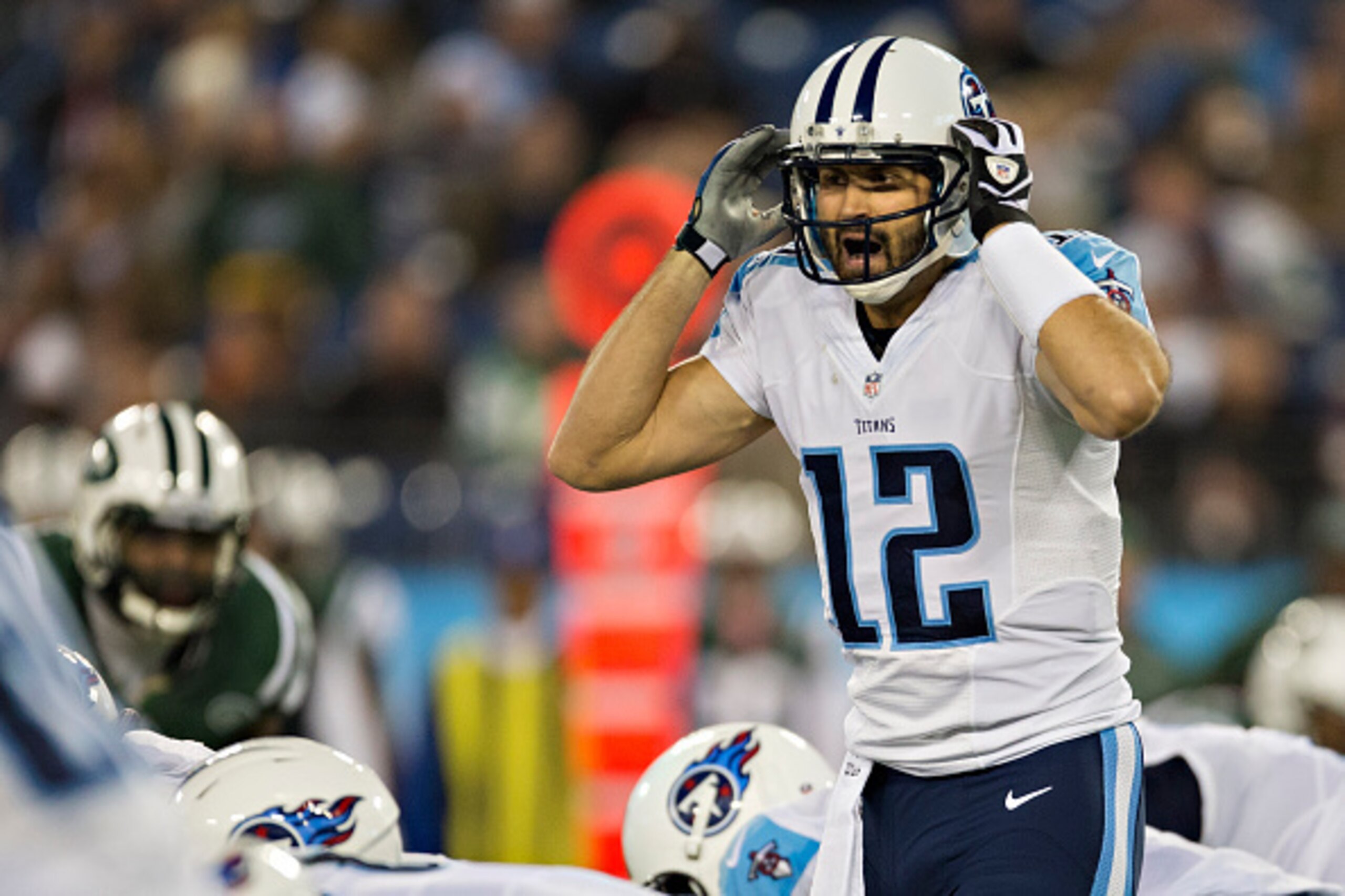 NASHVILLE, TN - DECEMBER 14: Charlie Whitehurst #12 of the Tennessee Titans calls out a play at the line of scrimmage in the third quarter of a game against the New York Jets at LP Field on December 14, 2014 in Nashville, Tennessee. The Jets defeated t NASHVILLE, TN - DECEMBER 14: Charlie Whitehurst #12 of the Tennessee Titans calls out a play at the line of scrimmage in the third quarter of a game against the New York Jets at LP Field on December 14, 2014 in Nashville, Tennessee. The Jets defeated t