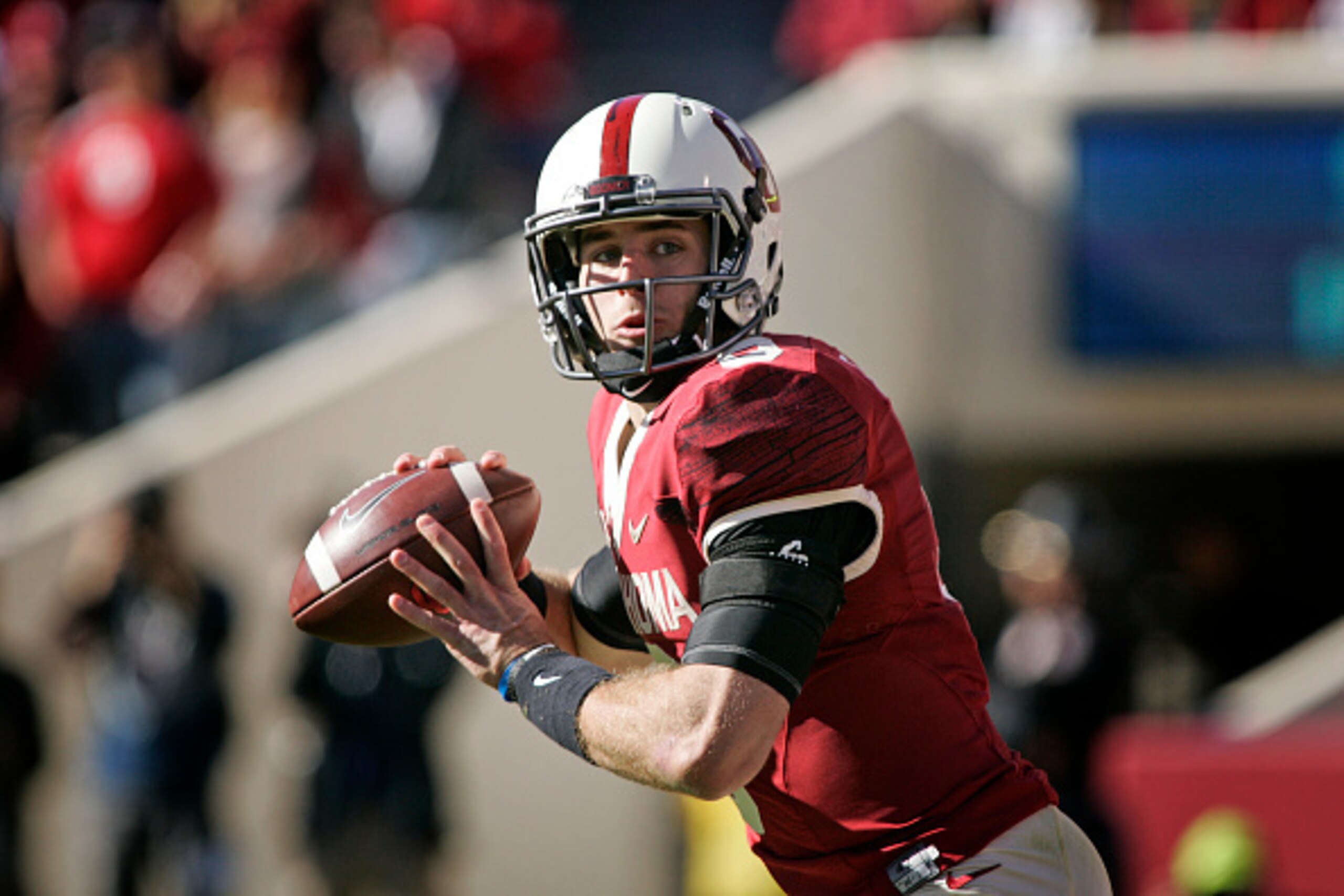 NORMAN, OK - NOVEMBER 8:  Quarterback Trevor Knight #9 of the Oklahoma Sooners looks to throw against the Baylor Bears November 8, 2014 at Gaylord Family-Oklahoma Memorial Stadium in Norman, Oklahoma. Baylor defeated Oklahoma 48-14.  (Photo by Brett Deeri
