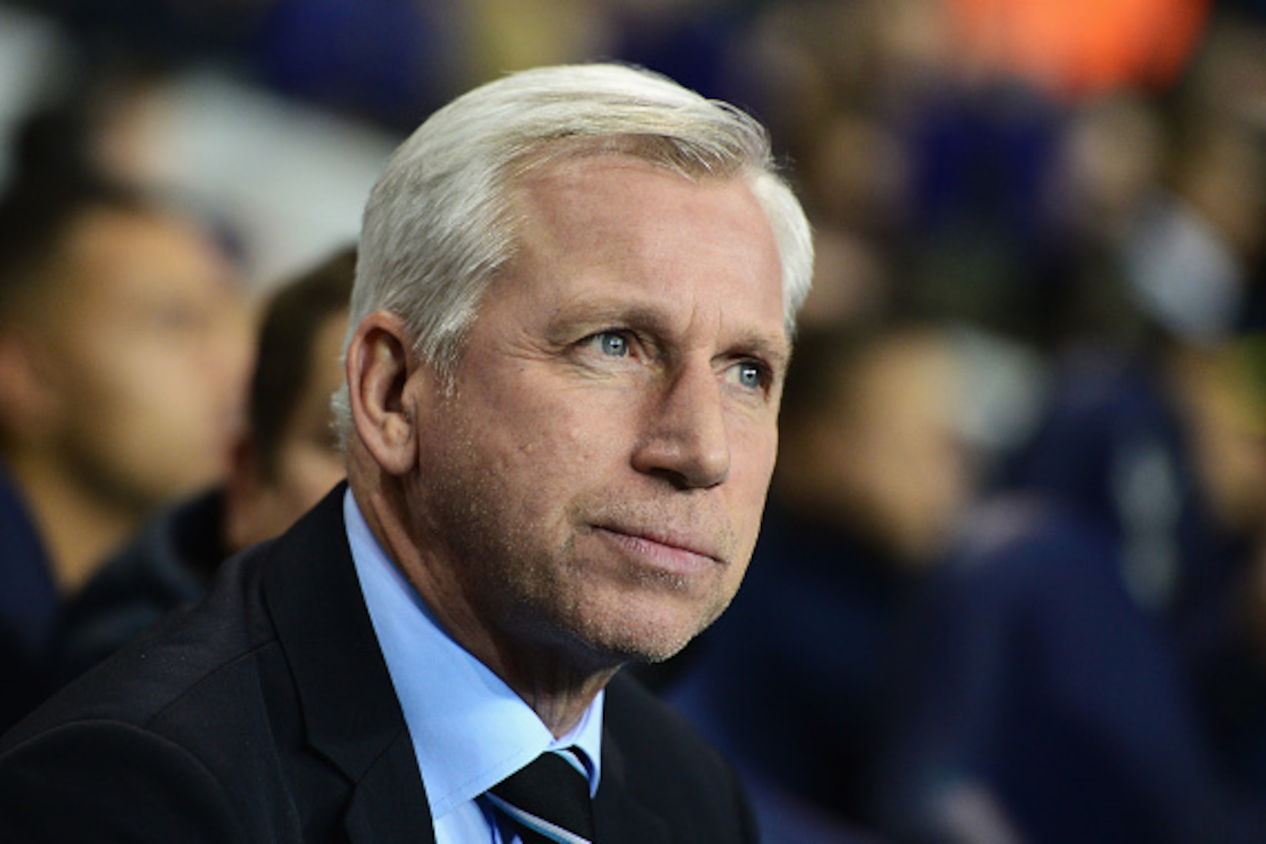 LONDON, ENGLAND - DECEMBER 17:  Alan Pardew, manager of Newcastle United looks on during the Capital One Cup Quarter-Final match between Tottenham Hotspur and Newcastle United at White Hart Lane on December 17, 2014 in London, England.  (Photo by Jamie Mc