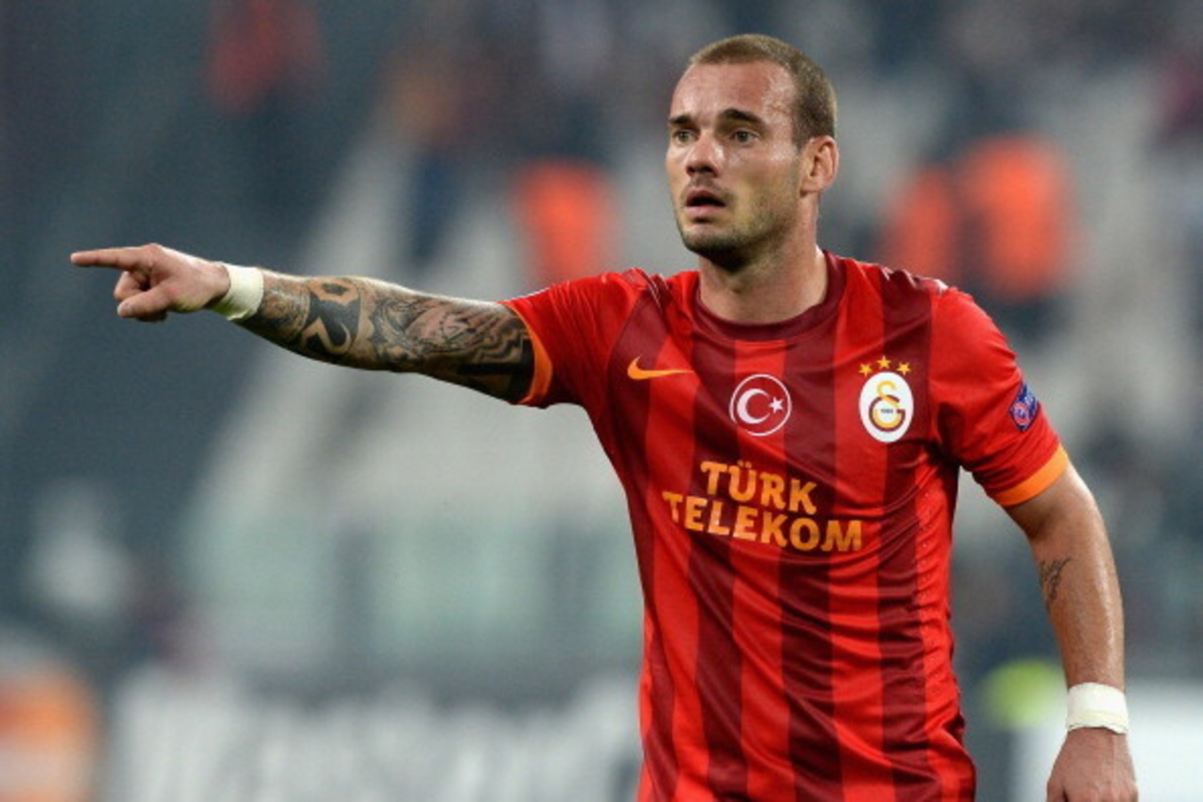 TURIN, ITALY - OCTOBER 02:  Wesley Sneijder of Galatasaray AS during UEFA Champions League Group B match between Juventus and Galatasaray AS at Juventus Arena on October 2, 2013 in Turin, Italy.  (Photo by Claudio Villa/Getty Images)