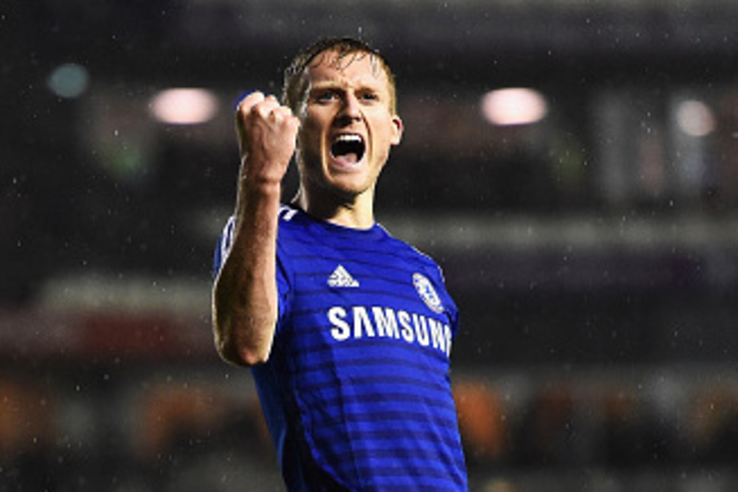 DERBY, ENGLAND - DECEMBER 16:  Andre Schurrle of Chelsea celebrates his goal during the Capital One Cup Quarter-Final match between Derby County and Chelsea at Pride Park Stadium on December 16, 2014 in Derby, England.  (Photo by Laurence Griffiths/Getty 