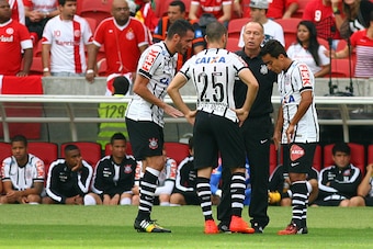 PORTO ALEGRE, BRAZIL - OCTOBER 19: Mano Menezes coach of Corinthians during the match between Internacional and Corinthians as part of Brasileirao Series A 2014, at Estadio Beira-Rio on October 19, 2014, in Porto Alegre, Brazil. (Photo by Lucas Uebel/Gett