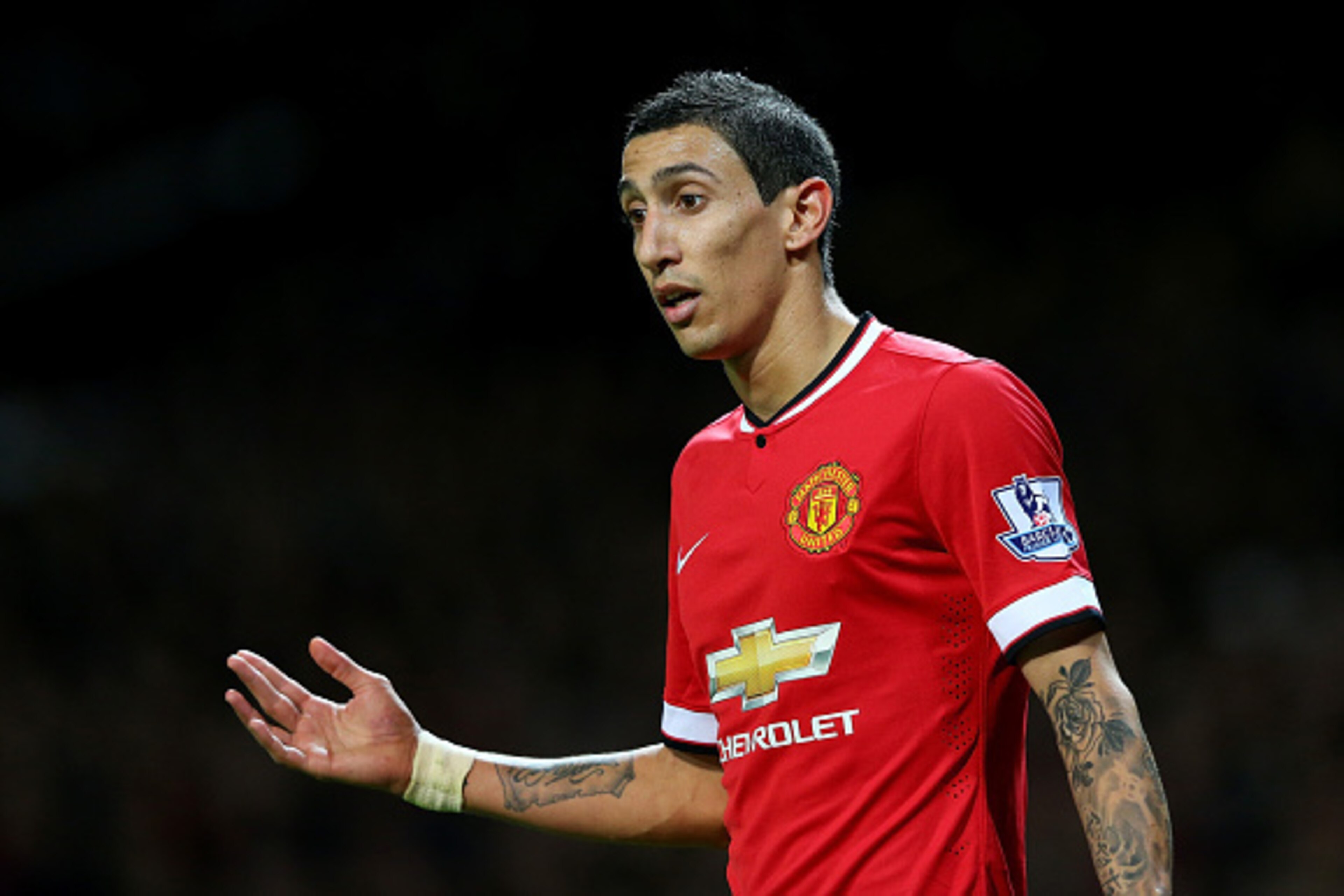 MANCHESTER, ENGLAND - OCTOBER 26:  Angel Di Maria of Manchester United gestures during the Barclays Premier League match between Manchester United and Chelsea at Old Trafford on October 26, 2014 in Manchester, England.  (Photo by Alex Livesey/Getty Images