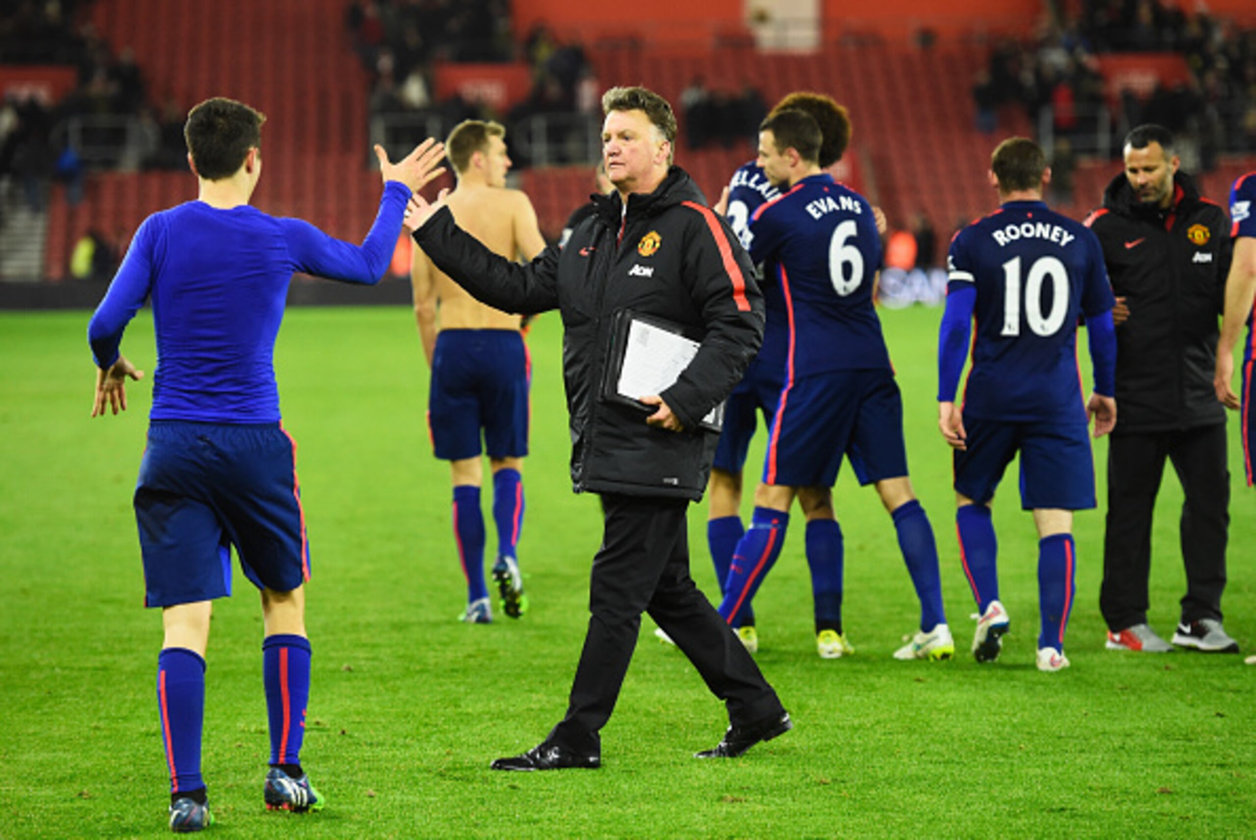 SOUTHAMPTON, ENGLAND - DECEMBER 08:  Louis van Gaal, manager of Manchester United celebrates after the Barclays Premier League match between Southampton and Manchester United at St Mary's Stadium on December 8, 2014 in Southampton, England.  (Photo by Mik