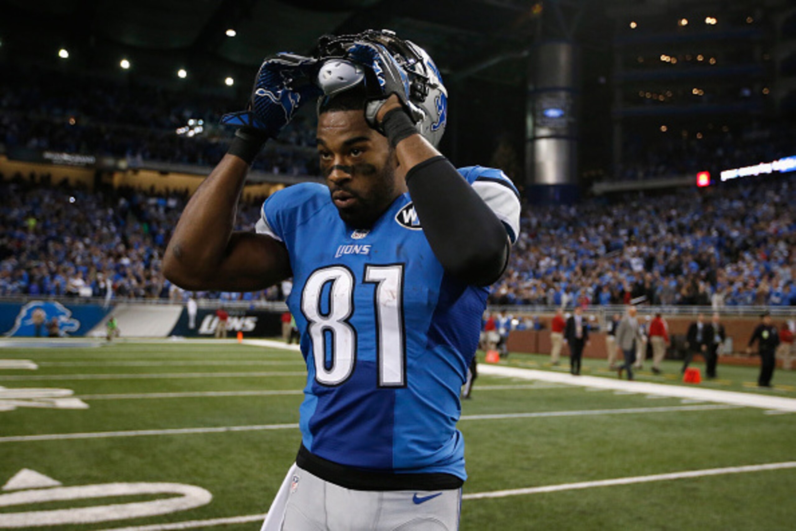DETROIT, MI - DECEMBER 14: Calvin Johnson #81 of the Detroit Lions reacted to a missed 68 yard field goal attempt  by the Minnesota Vikings as time ran out at Ford Field on December 14, 2014 in Detroit, Michigan. The Detroit Lions win 16-14 over the Minne