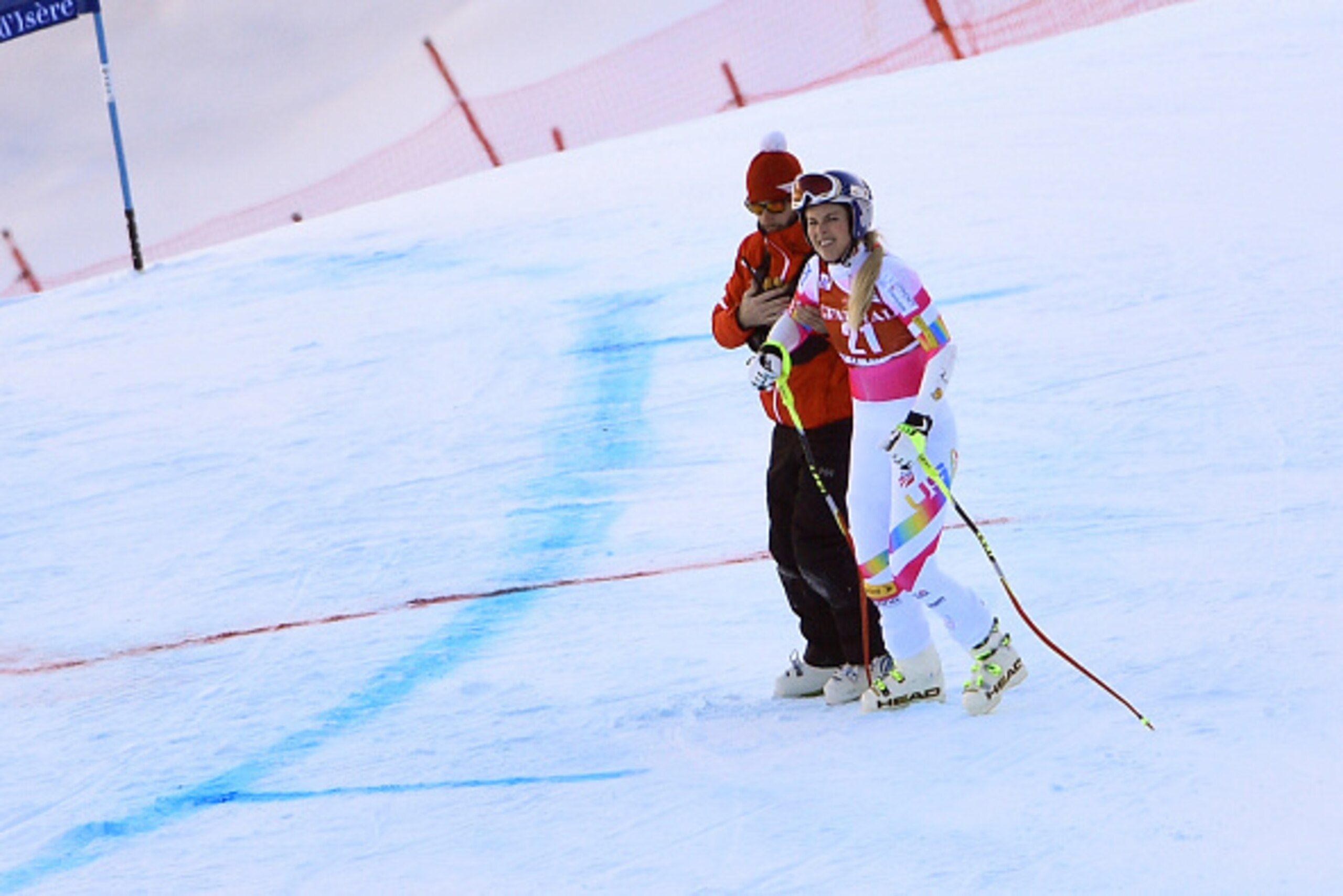 VAL D'ISERE, FRANCE - DECEMBER 21: (FRANCE OUT) Lindsey Vonn of the USA after her crash during the Audi FIS Alpine Ski World Cup Women's Super-G on December 21, 2014 in Val d'Isere, France. (Photo by Alain Grosclaude/Agence Zoom/Getty Images)