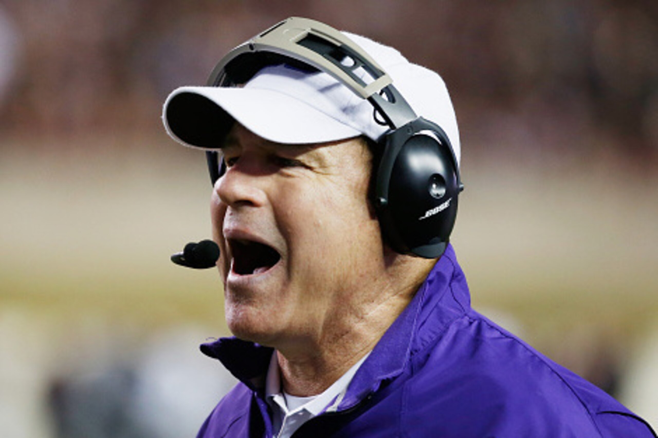 COLLEGE STATION, TX - NOVEMBER 27:  Head coach Les Miles of the LSU Tigers reacts to a play in the first half of their game against the Texas A&M Aggies at Kyle Field on November 27, 2014 in College Station, Texas.  (Photo by Scott Halleran/Getty Images)