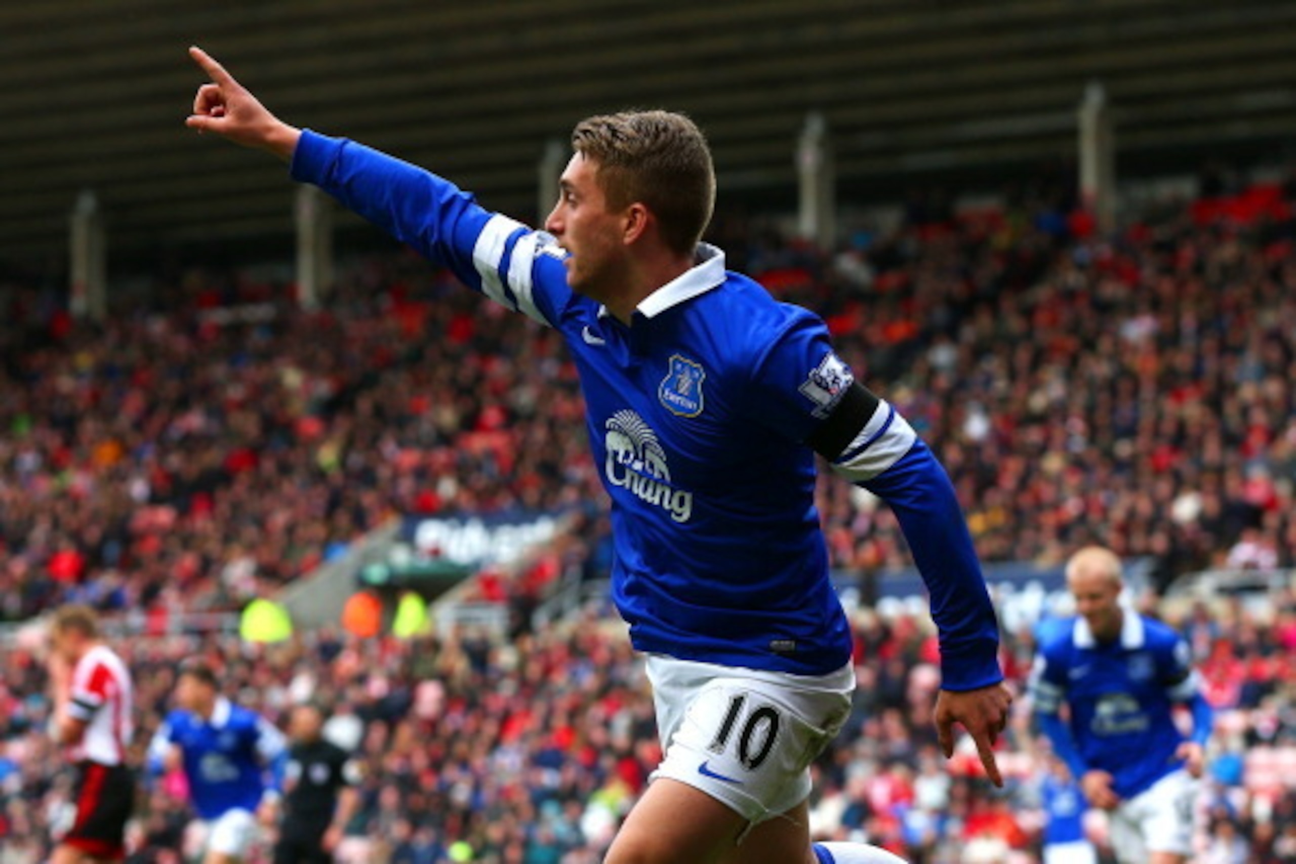 SUNDERLAND, ENGLAND - APRIL 12:  Gerard Deulofeu of Everton celebrates after Wes Brown of Sunderland scores an own goal off his cross during the Barclays Premier League match between Sunderland and Everton at Stadium of Light on April 12, 2014 in Sunderla