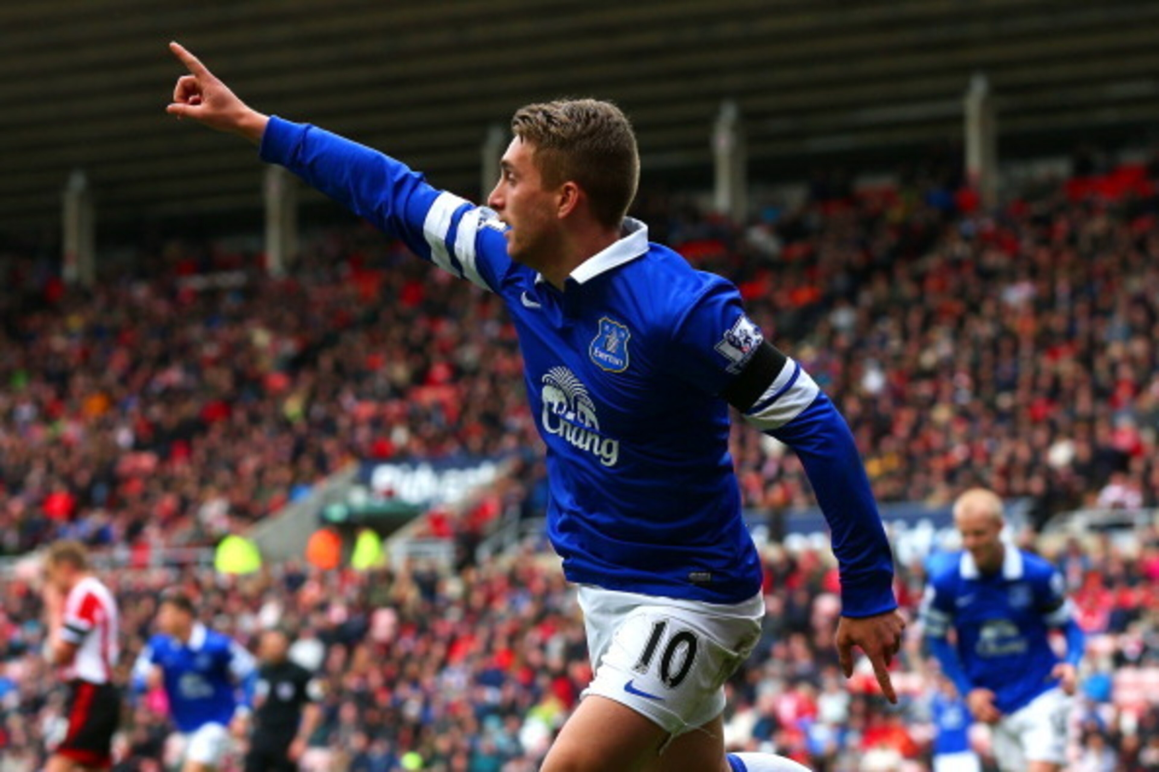 SUNDERLAND, ENGLAND - APRIL 12:  Gerard Deulofeu of Everton celebrates after Wes Brown of Sunderland scores an own goal off his cross during the Barclays Premier League match between Sunderland and Everton at Stadium of Light on April 12, 2014 in Sunderla