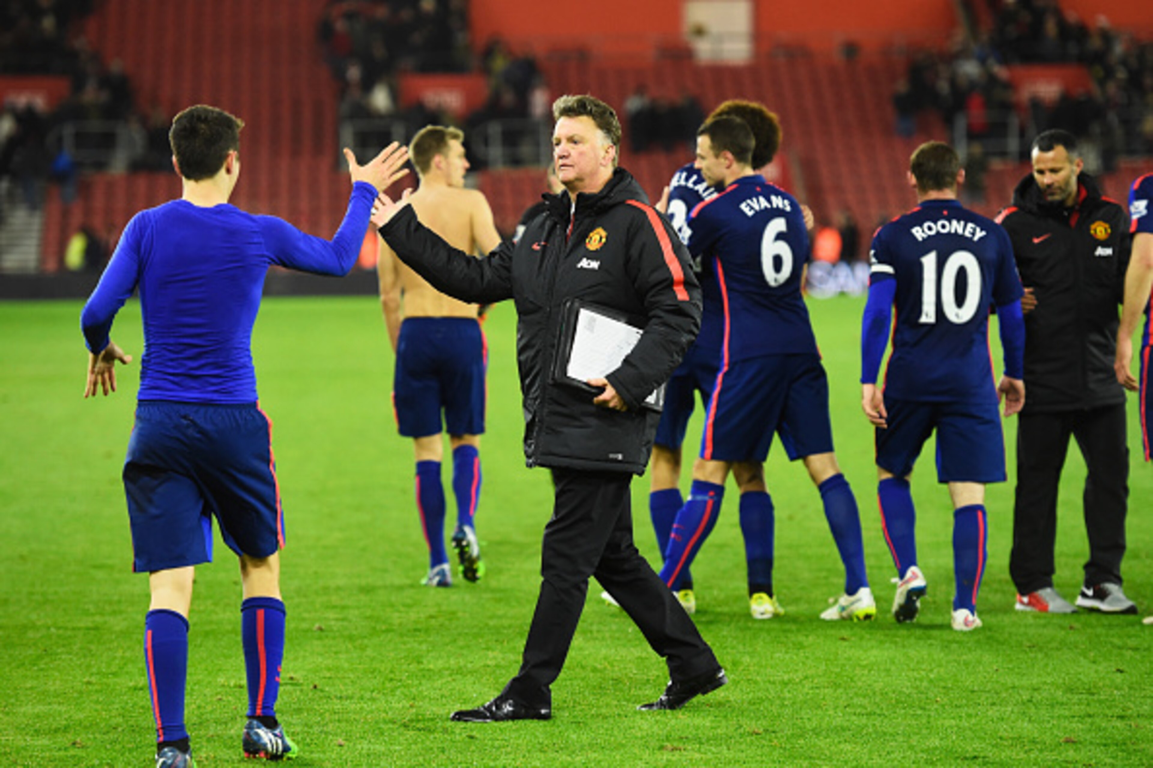 SOUTHAMPTON, ENGLAND - DECEMBER 08:  Louis van Gaal, manager of Manchester United celebrates after the Barclays Premier League match between Southampton and Manchester United at St Mary's Stadium on December 8, 2014 in Southampton, England.  (Photo by Mik