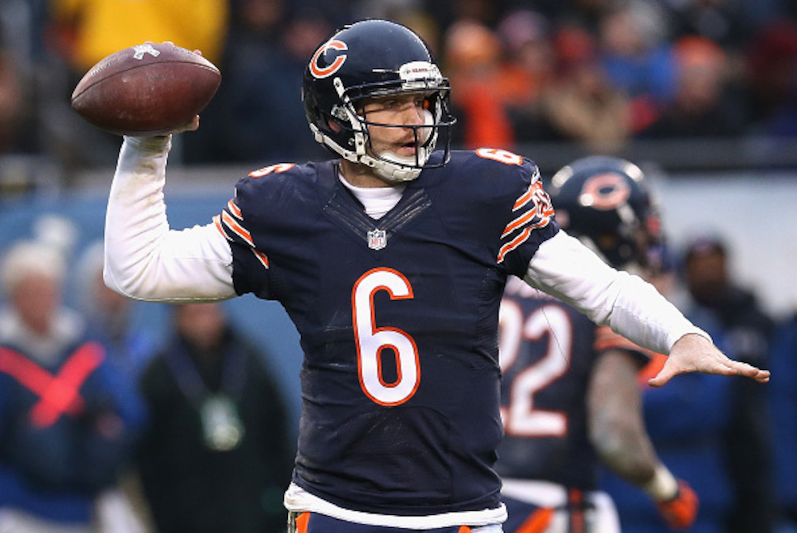 CHICAGO, IL - NOVEMBER 16:  Jay Cutler #6 of the Chicago Bears passes against the Minnesota Vikings at Soldier Field on October 19, 2014 in Chicago, Illinois. The Bears defeated the Vikings 21-13.  (Photo by Jonathan Daniel/Getty Images)