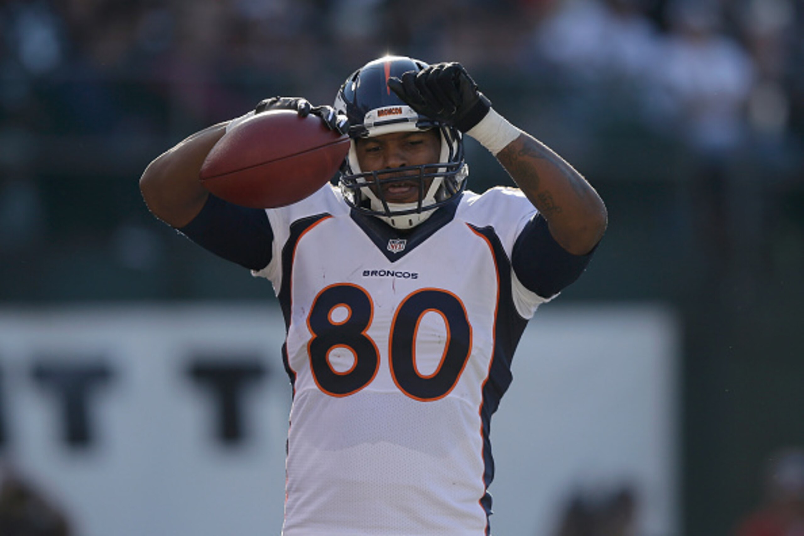 OAKLAND, CA - NOVEMBER 09:  Julius Thomas #80 of the Denver Broncos celebrates a third-quarter touchdown against the Oakland Raiders at O.co Coliseum on November 9, 2014 in Oakland, California.  (Photo by Ezra Shaw/Getty Images)