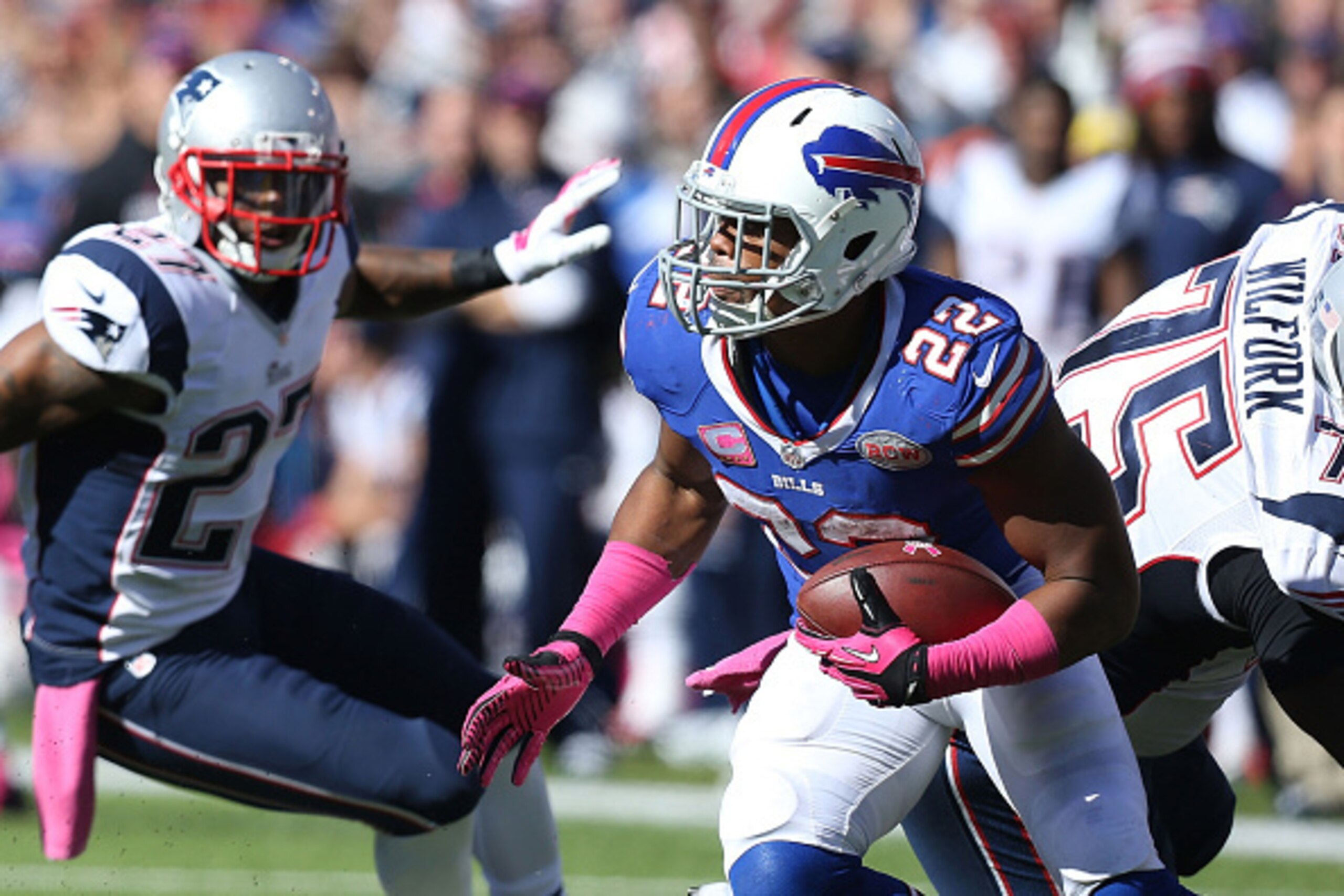 ORCHARD PARK, NY - OCTOBER 12:  Fred Jackson #22 of the Buffalo Bills runs the ball against the New England Patriots during the first half at Ralph Wilson Stadium on October 12, 2014 in Orchard Park, New York.  (Photo by Brett Carlsen/Getty Images)