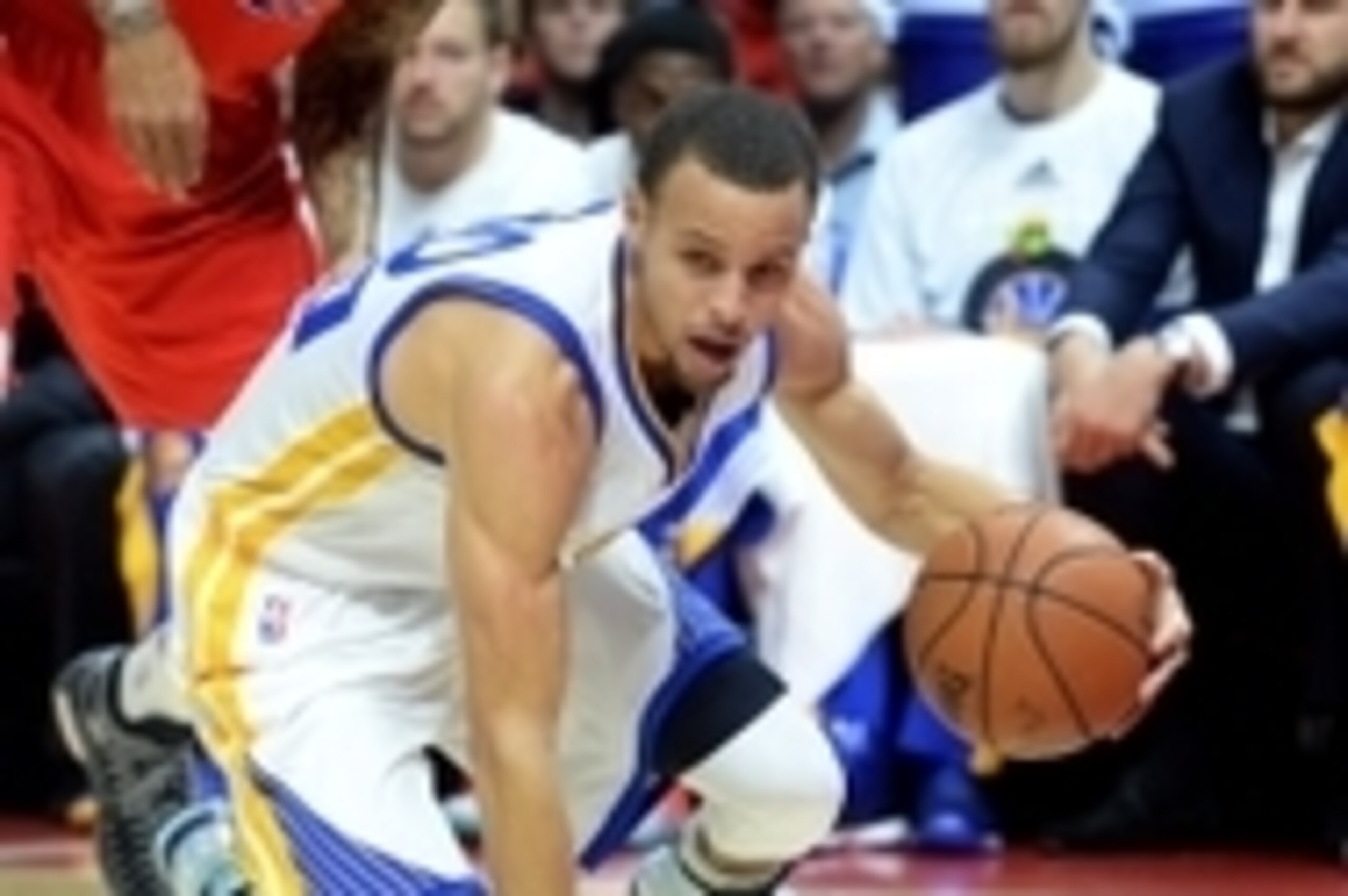 Dec 25, 2014; Los Angeles, CA, USA; Los Angeles Clippers forward Matt Barnes (22) guards Golden State Warriors guard Stephen Curry (30) in the first quarter at Staples Center. Mandatory Credit: Jayne Kamin-Oncea-USA TODAY Sports