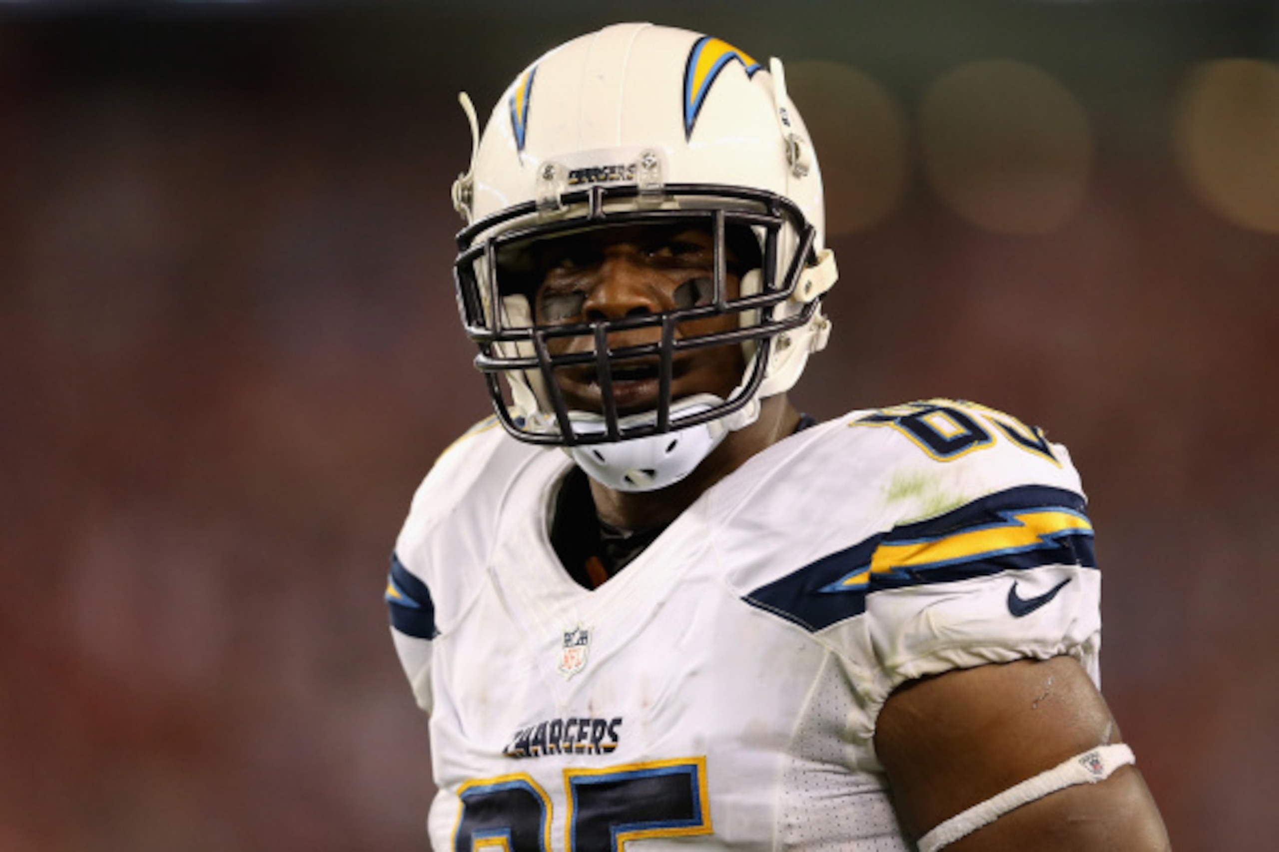 GLENDALE, AZ - SEPTEMBER 08:  Tight end Antonio Gates #85 of the San Diego Chargers during the NFL game against the Arizona Cardinals at the University of Phoenix Stadium on September 8, 2014 in Glendale, Arizona.  The Cardinals defeated the Chargers 18-1