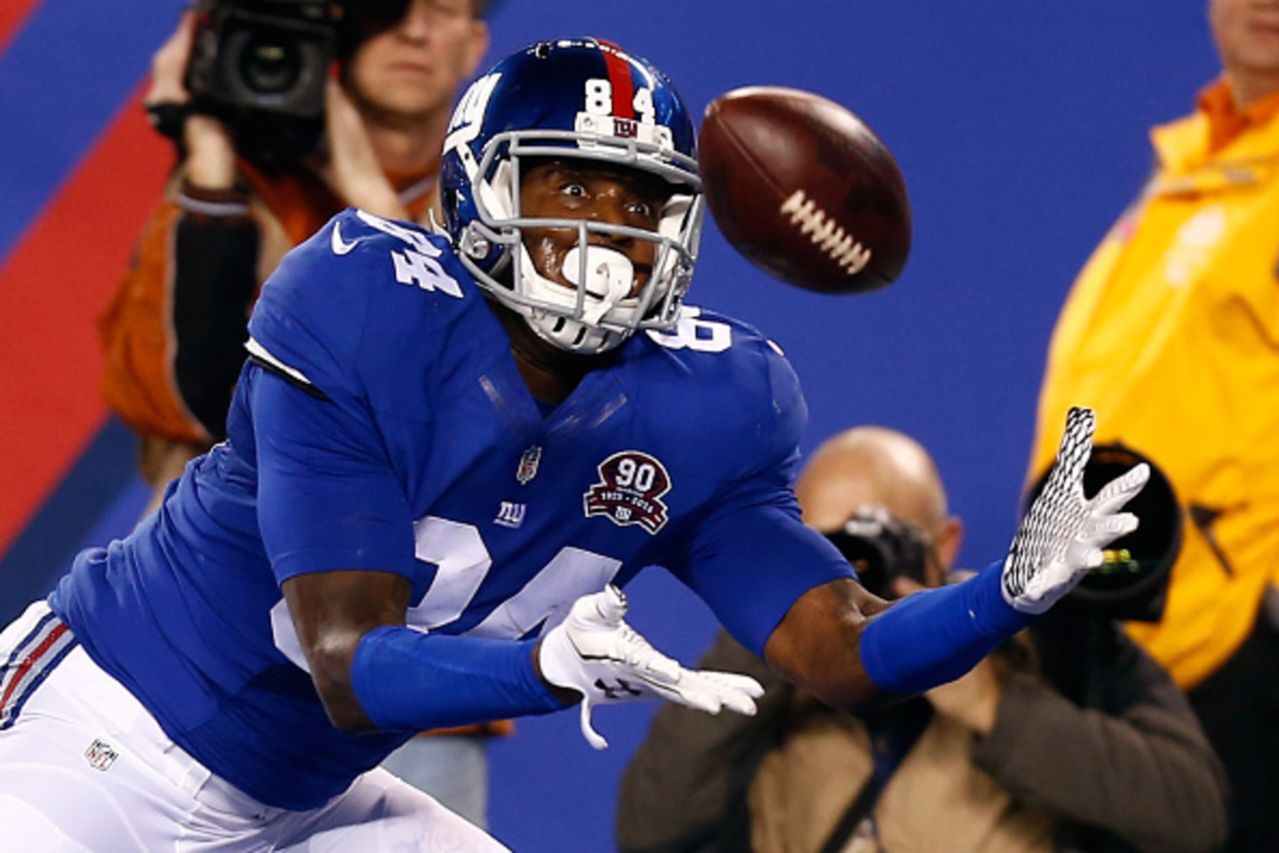 EAST RUTHERFORD, NJ - NOVEMBER 03:  Larry Donnell #84 of the New York Giants scores a 5 yard touchdown pass in the fourth quarter against the Indianapolis Colts during their game at MetLife Stadium on November 3, 2014 in East Rutherford, New Jersey.  (Pho