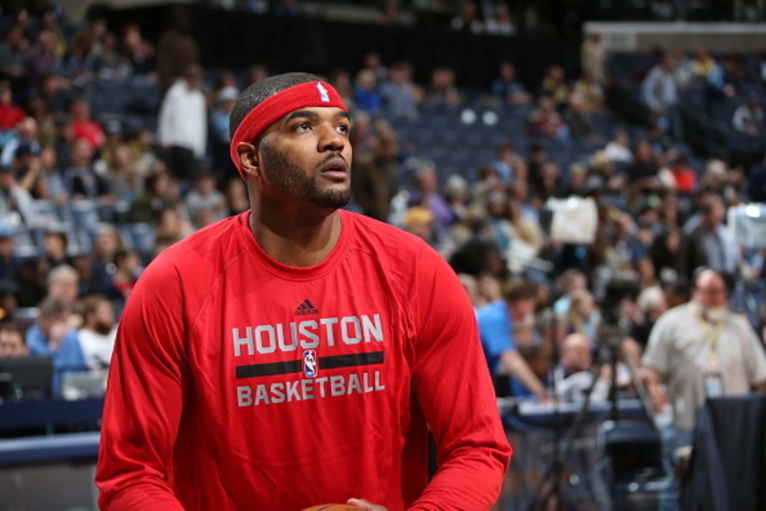 MEMPHIS, TN - DECEMBER 26: Josh Smith #5 of the Houston Rockets warms up before the game against the Memphis Grizzlies on December 26, 2014 at the FedExForum in Memphis, Tennessee. NOTE TO USER: User expressly acknowledges and agrees that, by downloadin MEMPHIS, TN - DECEMBER 26: Josh Smith #5 of the Houston Rockets warms up before the game against the Memphis Grizzlies on December 26, 2014 at the FedExForum in Memphis, Tennessee. NOTE TO USER: User expressly acknowledges and agrees that, by downloadin