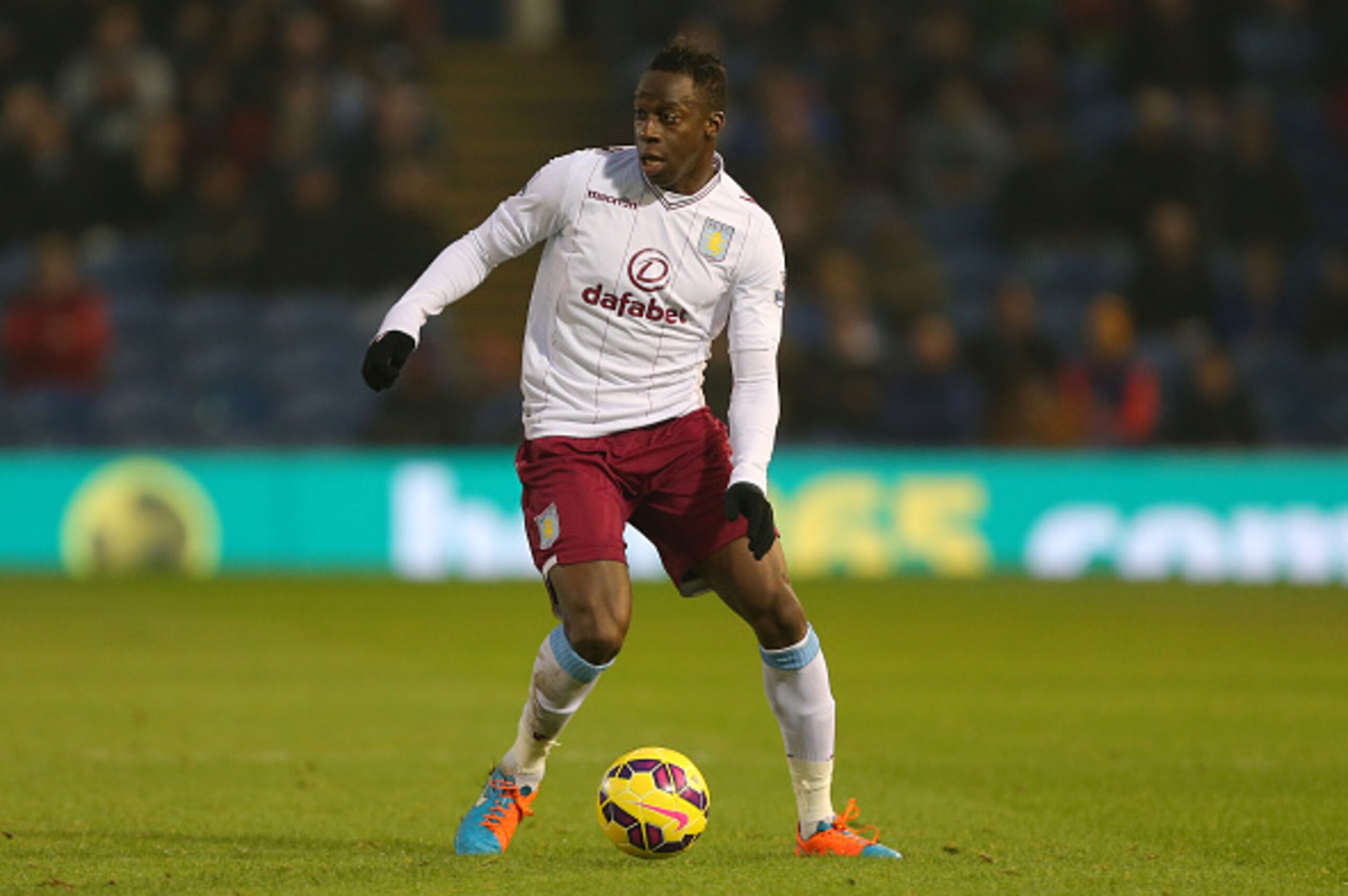 BURNLEY, ENGLAND - NOVEMBER 29: Aly Cissokho of Aston Villa during the Barclays Premier League match between Burnley and Aston Villa at Turf Moor on November 29, 2014 in Burnley, England. (Photo by Dave Thompson/Getty Images) BURNLEY, ENGLAND - NOVEMBER 29: Aly Cissokho of Aston Villa during the Barclays Premier League match between Burnley and Aston Villa at Turf Moor on November 29, 2014 in Burnley, England. (Photo by Dave Thompson/Getty Images)