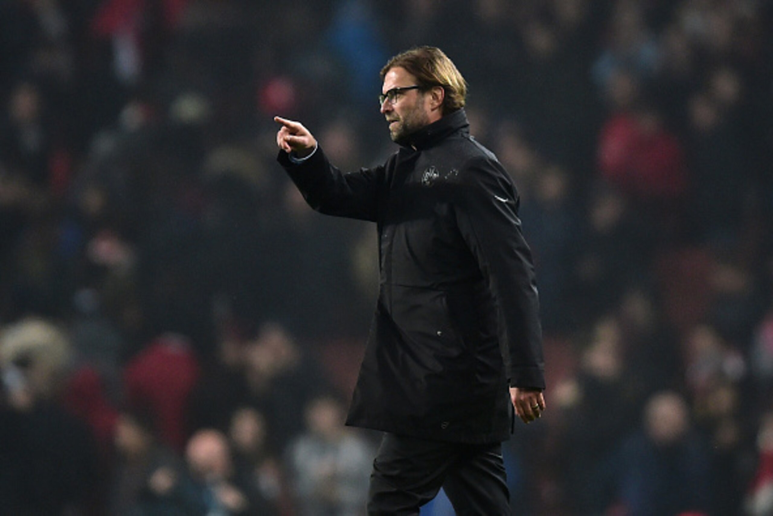 LONDON, ENGLAND - NOVEMBER 26:  Jurgen Klopp the Borussia Dortmund manager gestures during the UEFA Champions League Group D match between Arsenal and Borussia Dortmund at the Emirates Stadium on November 26, 2014 in London, United Kingdom.  (Photo by Jam