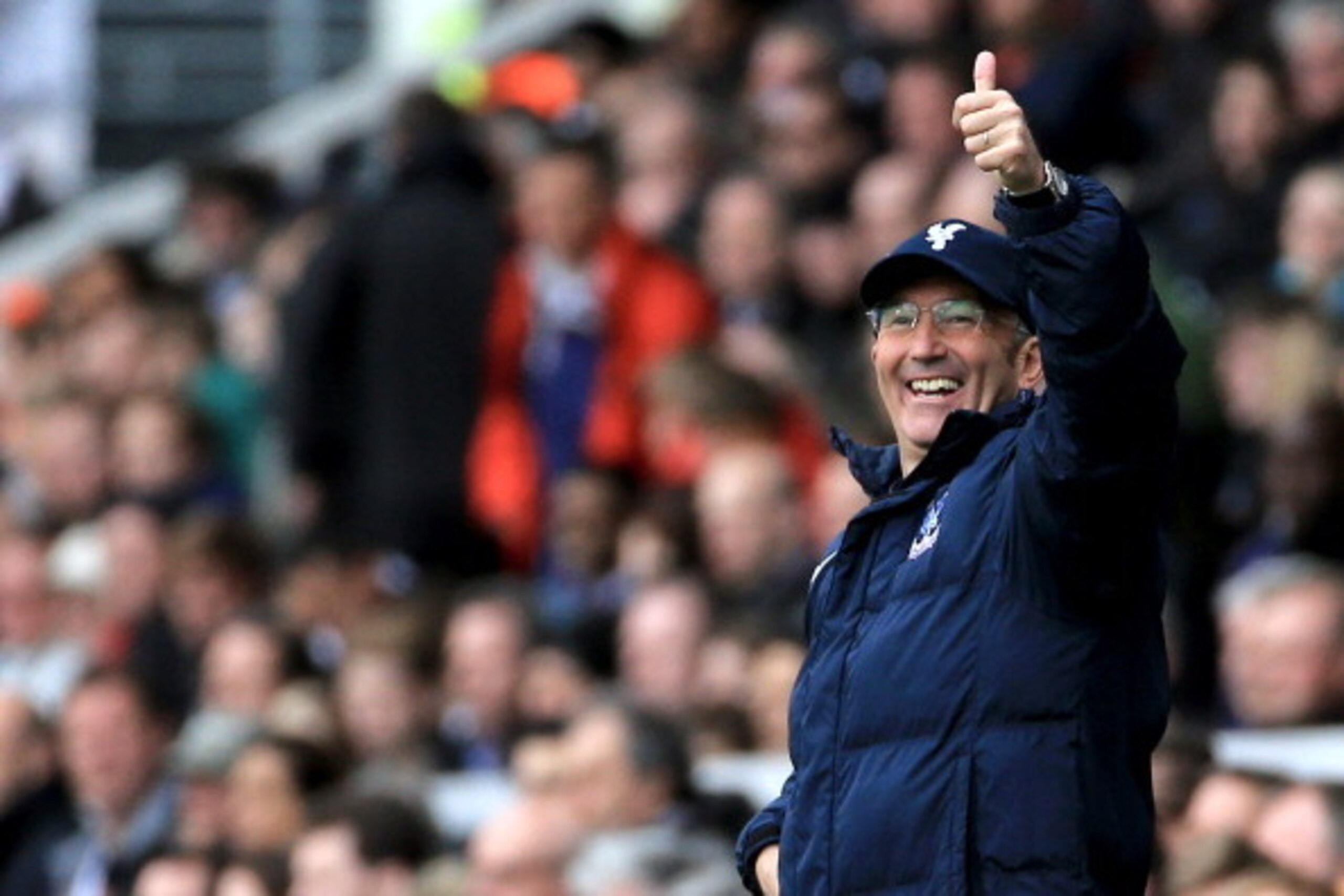 LONDON, ENGLAND - MAY 11:  Tony Pulis the Crystal Palace manager during the Barclays Premier League match between Fulham and Crystal Palace at Craven Cottage on May 11, 2014 in London, England.  (Photo by David Cannon/Getty Images)