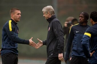 Wenger seems keen to keep Podolski at Arsenal.