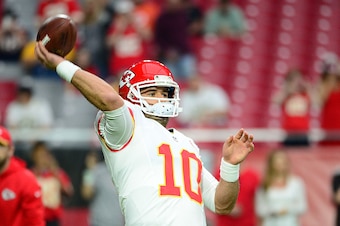 GLENDALE, AZ - DECEMBER 07:  Quarterback Chase Daniel #10 of the Kansas City Chiefs warms up before the NFL game against the Arizona Cardinals at University of Phoenix Stadium on December 7, 2014 in Glendale, Arizona.  (Photo by Jennifer Stewart/Getty Ima