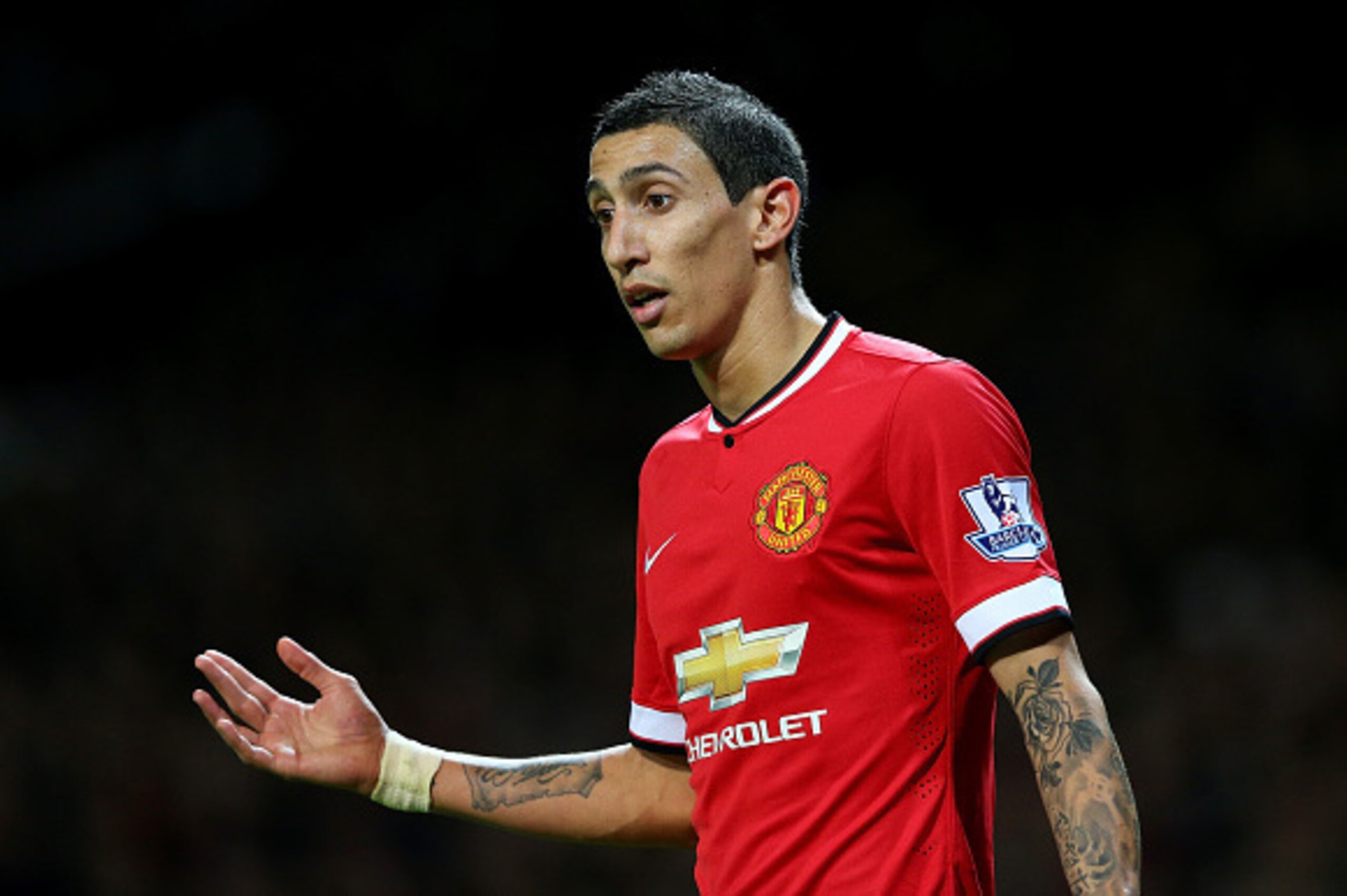 MANCHESTER, ENGLAND - OCTOBER 26: Angel Di Maria of Manchester United gestures during the Barclays Premier League match between Manchester United and Chelsea at Old Trafford on October 26, 2014 in Manchester, England. (Photo by Alex Livesey/Getty Images MANCHESTER, ENGLAND - OCTOBER 26: Angel Di Maria of Manchester United gestures during the Barclays Premier League match between Manchester United and Chelsea at Old Trafford on October 26, 2014 in Manchester, England. (Photo by Alex Livesey/Getty Images