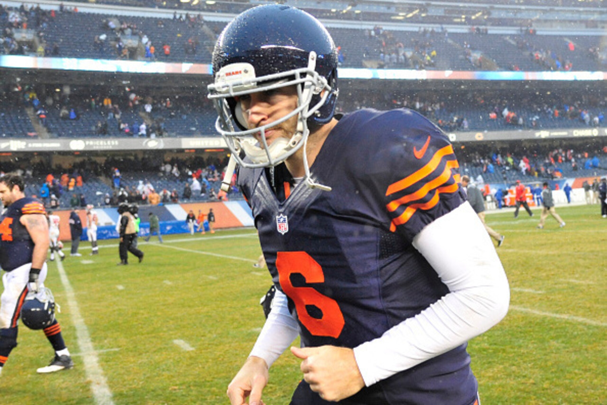 CHICAGO, IL - NOVEMBER 23: Jay Cutler #6 of the Chicago Bears leaves the field after the game against the Tampa Bay Buccaneers on November 23, 2014 at Soldier Field in Chicago, Illinois. The Chicago Bears defeated theTampa Bay Buccaneers 21-13.  (Photo by
