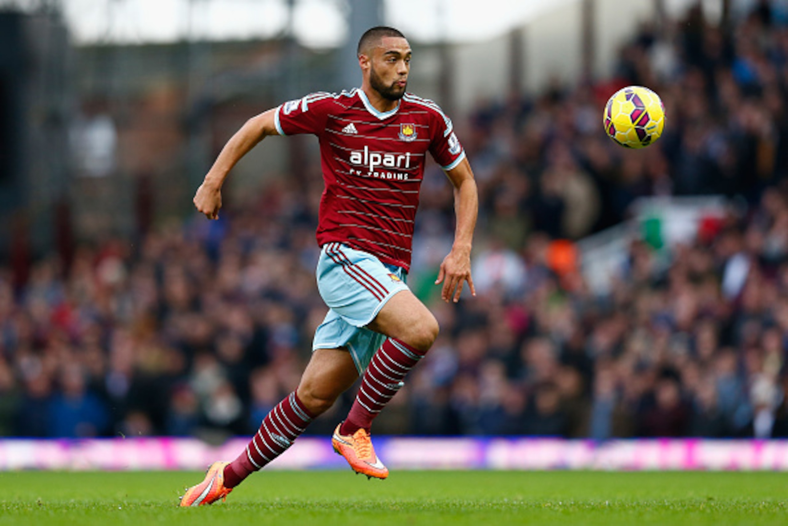 LONDON, ENGLAND - DECEMBER 07: Winston Reid of West Ham United in action during the Barclays Premier League match between West Ham United and Swansea City at Boleyn Ground on December 7, 2014 in London, England. (Photo by Julian Finney/Getty Images) LONDON, ENGLAND - DECEMBER 07: Winston Reid of West Ham United in action during the Barclays Premier League match between West Ham United and Swansea City at Boleyn Ground on December 7, 2014 in London, England. (Photo by Julian Finney/Getty Images)
