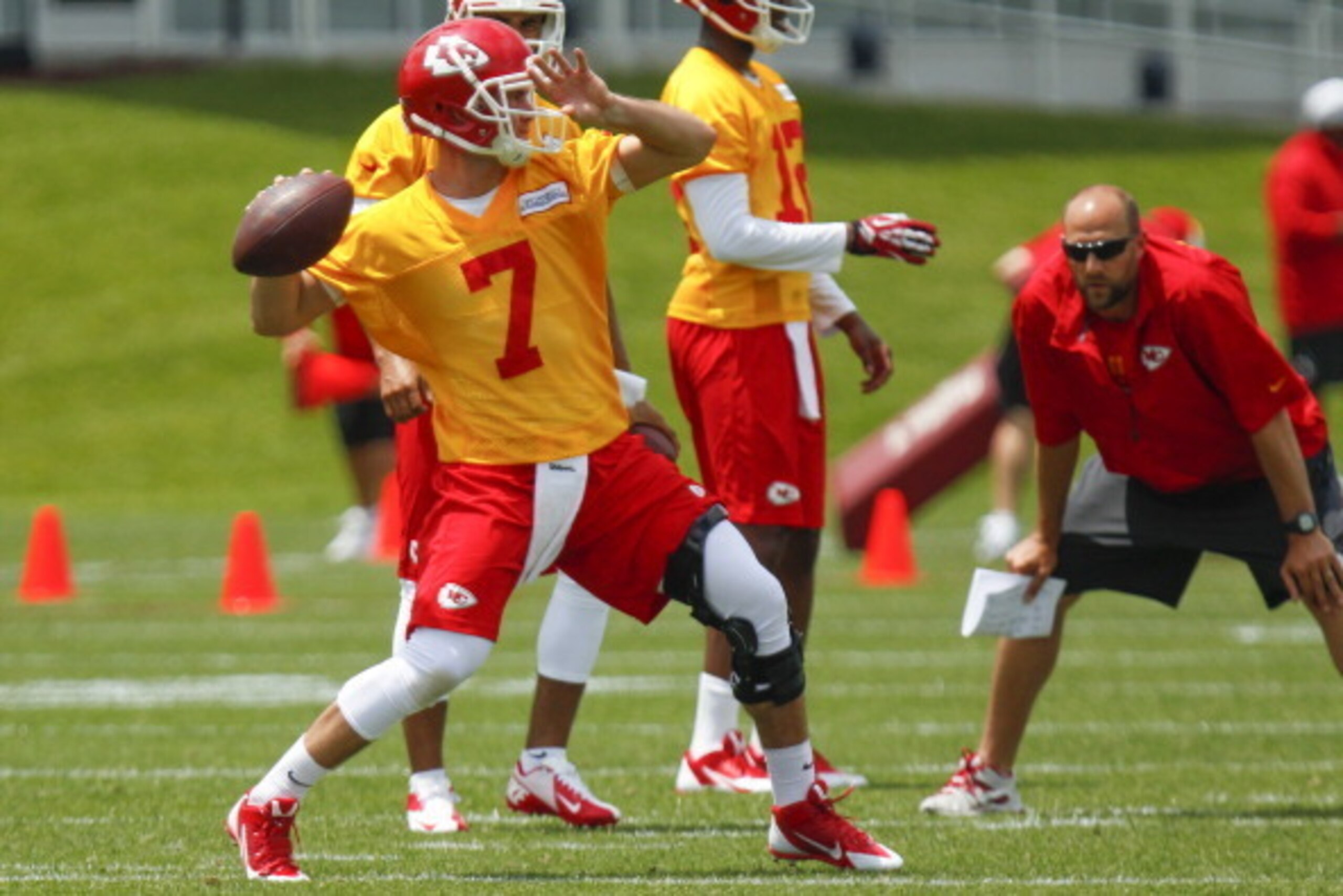 KANSAS CITY, MO - MAY 25:  Aaron Murray #7 of the Kansas City Chiefs participate in drills during the Rookie Minicamp May 25, 2014 at the Chiefs Training Facility in Kansas City, Missouri. (Photo by Kyle Rivas/Getty Images)