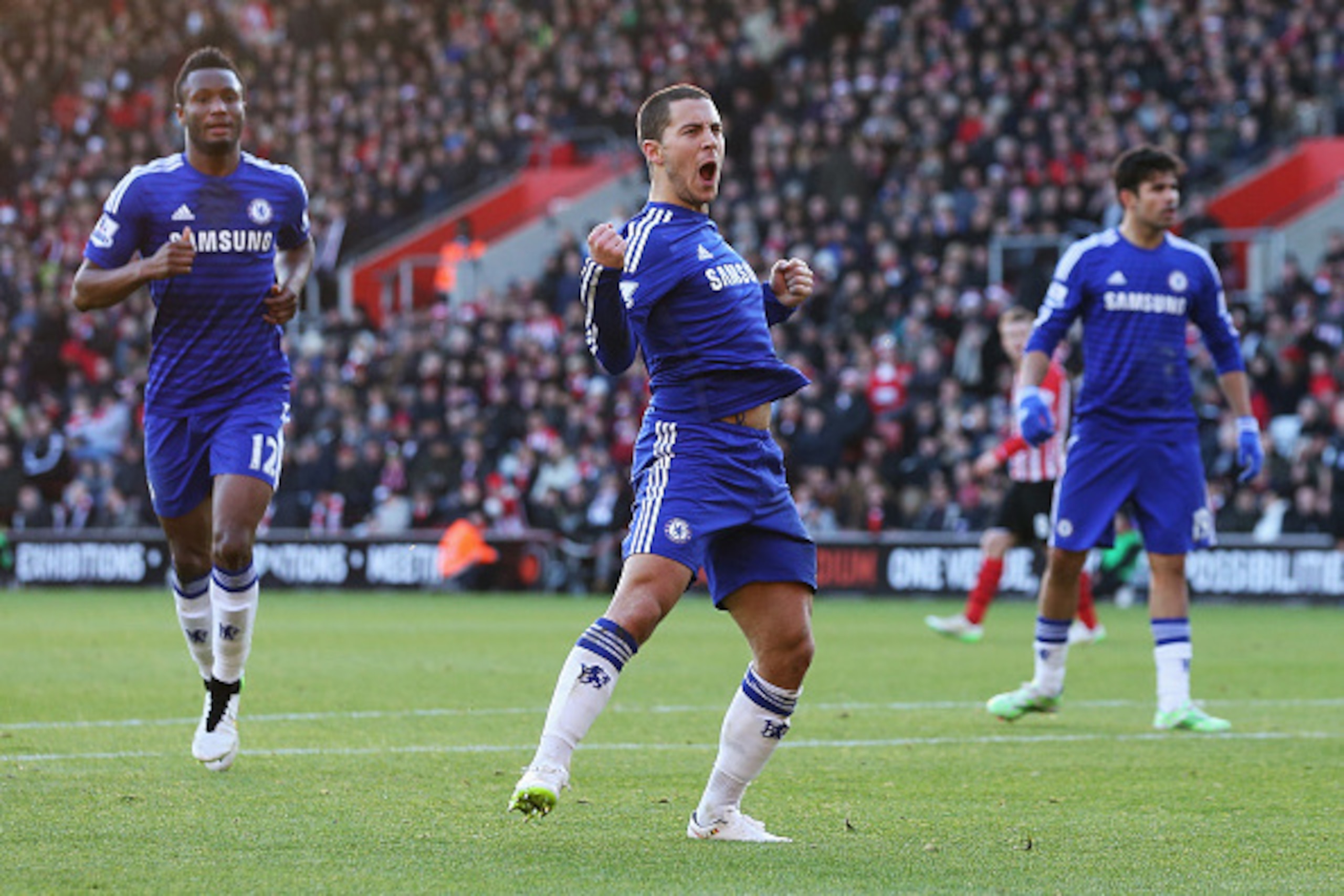 SOUTHAMPTON, ENGLAND - DECEMBER 28: Eden Hazard of Chelsea celebrates scoring his goal during the Barclays Premier League match between Southampton and Chelsea at St Mary's Stadium on December 28, 2014 in Southampton, England.  (Photo by Scott Heavey/Gett