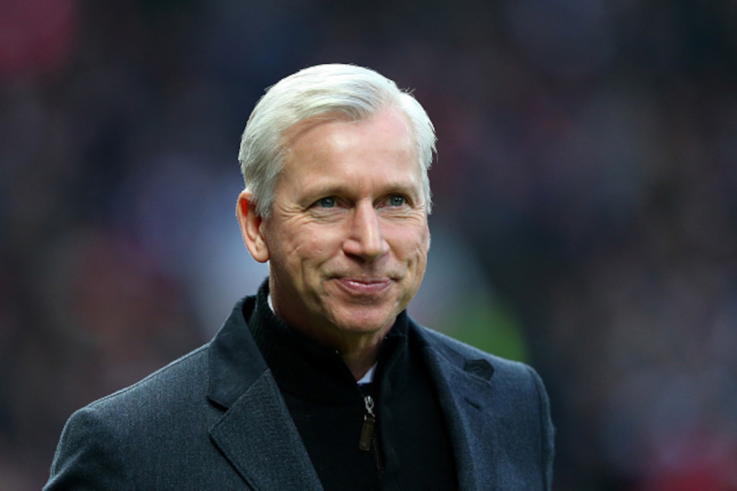 MANCHESTER, ENGLAND - DECEMBER 26:  Newcastle United Manager Alan Pardew looks on prior to the Barclays Premier League match between Manchester United and Newcastle United at Old Trafford on December 26, 2014 in Manchester, England.  (Photo by Alex Livese