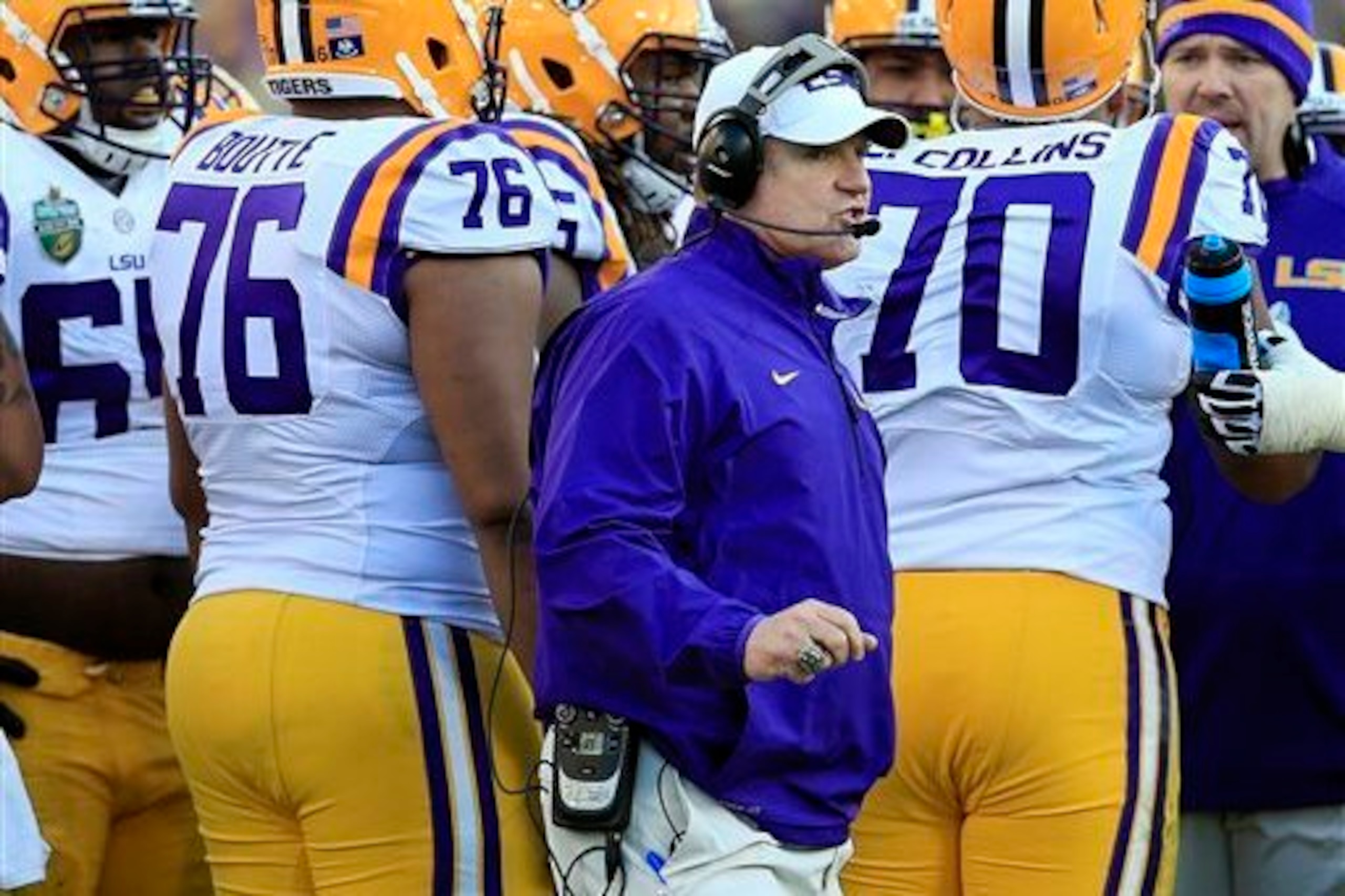 LSU head coach Les Miles