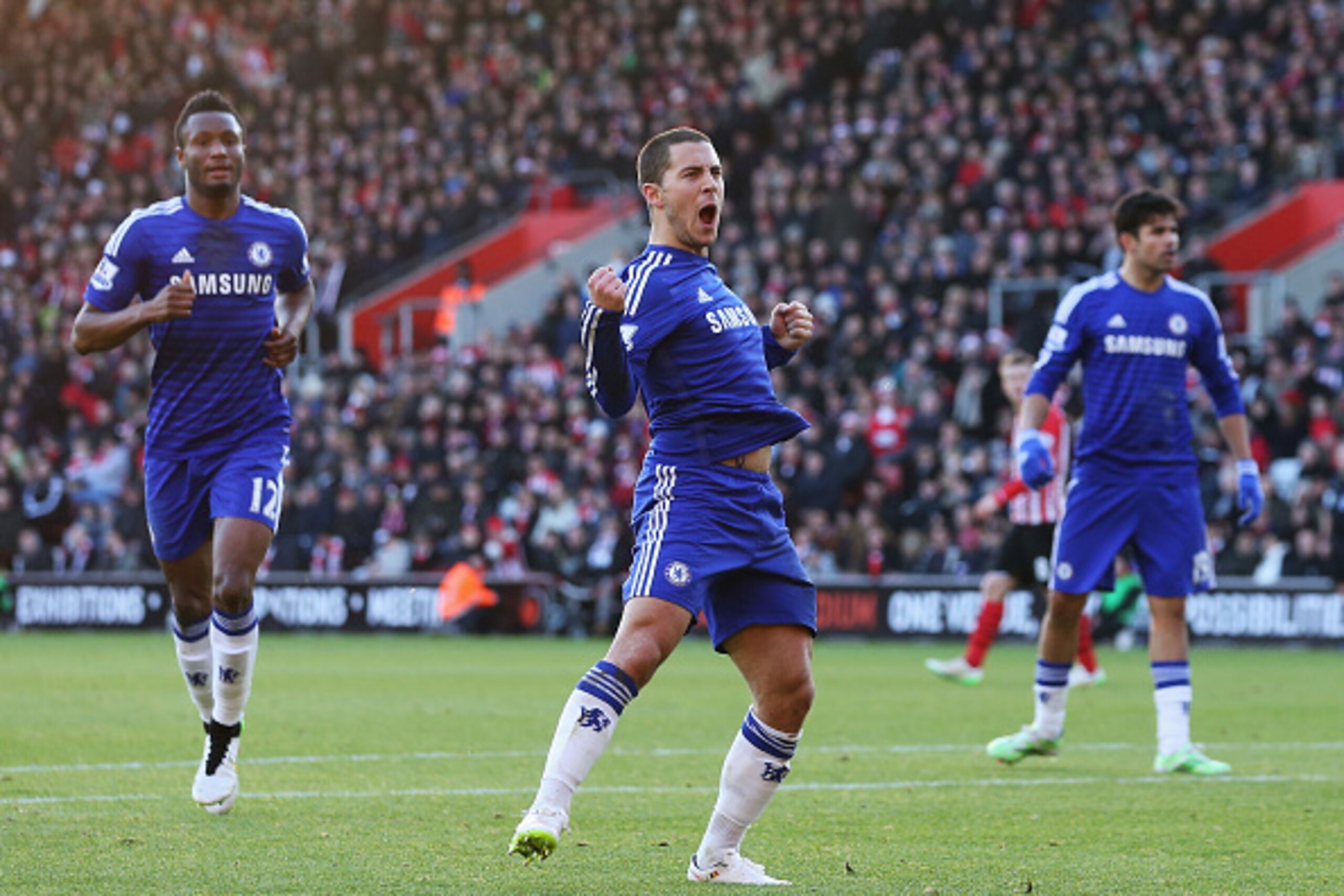 SOUTHAMPTON, ENGLAND - DECEMBER 28: Eden Hazard of Chelsea celebrates scoring his goal during the Barclays Premier League match between Southampton and Chelsea at St Mary's Stadium on December 28, 2014 in Southampton, England. (Photo by Scott Heavey/Gett SOUTHAMPTON, ENGLAND - DECEMBER 28: Eden Hazard of Chelsea celebrates scoring his goal during the Barclays Premier League match between Southampton and Chelsea at St Mary's Stadium on December 28, 2014 in Southampton, England. (Photo by Scott Heavey/Gett