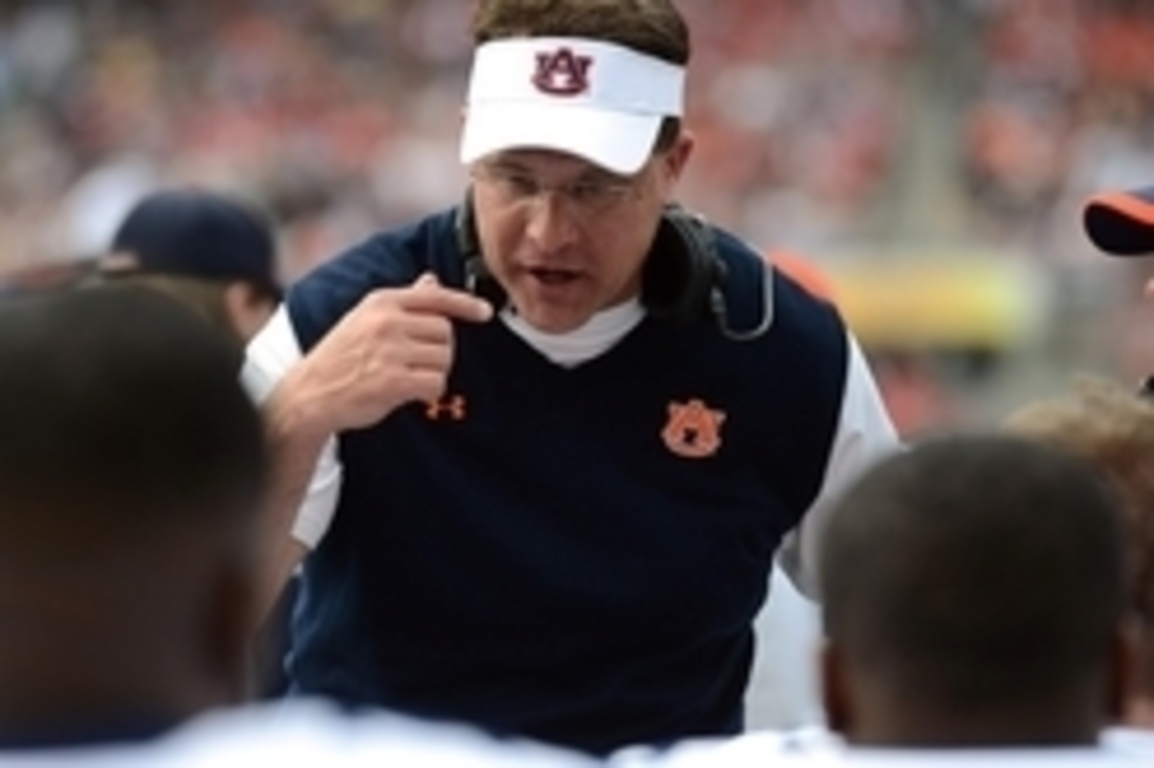 Jan 1, 2015; Tampa, FL, USA; Auburn Tigers head coach Gus Malzahn talks with the offense  in the first half against the Wisconsin Badgers in the 2015 Outback Bowl at Raymond James Stadium. Mandatory Credit: Jonathan Dyer-USA TODAY Sports