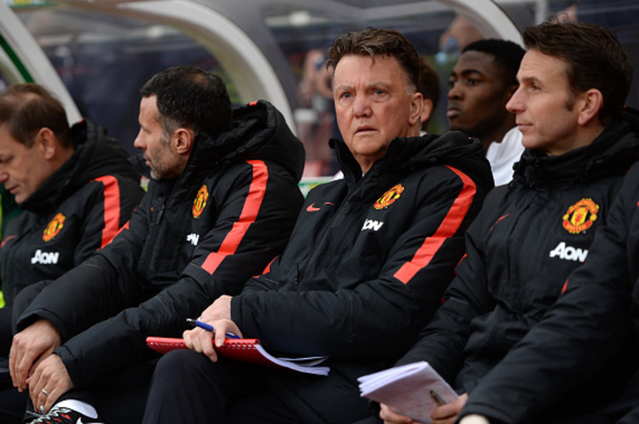 STOKE ON TRENT, ENGLAND - JANUARY 01:  Manchester United Manager Louis van Gaal looks on prior to the Barclays Premier League match between Stoke City and Manchester United at Britannia Stadium on January 1, 2015 in Stoke on Trent, England.  (Photo by Gar
