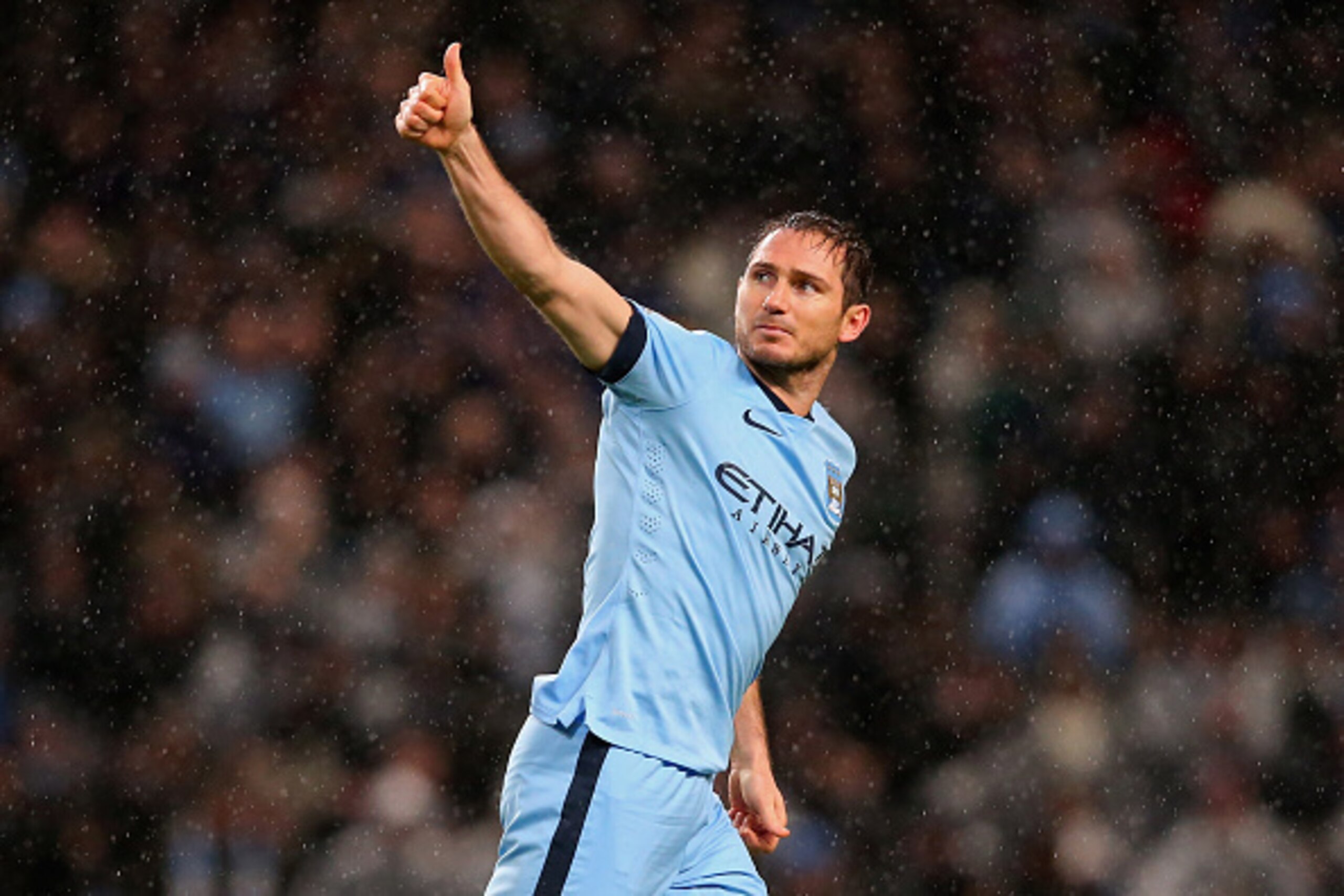 MANCHESTER, ENGLAND - JANUARY 01:  Frank Lampard of Manchester City celebrates after scoring during the Barclays Premier League match between Manchester City and Sunderland at Etihad Stadium on January 1, 2015 in Manchester, England.  (Photo by Alex Lives