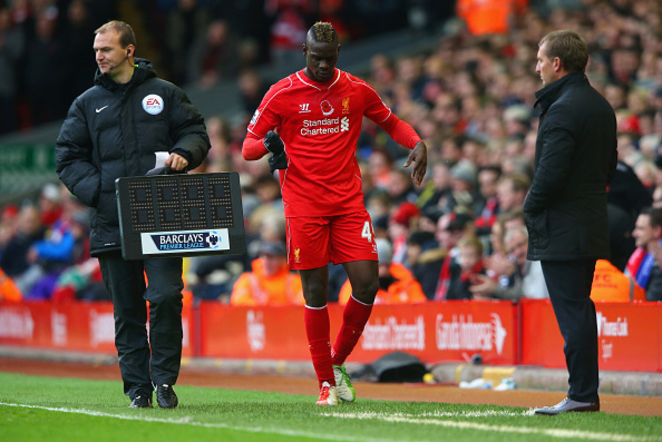 LIVERPOOL, ENGLAND - NOVEMBER 08:  Brendan Rodgers, manager of Liverpool looks on as Mario Balotelli of Liverpool is substituted during the Barclays Premier League match between Liverpool and Chelsea at Anfield on November 8, 2014 in Liverpool, England.  