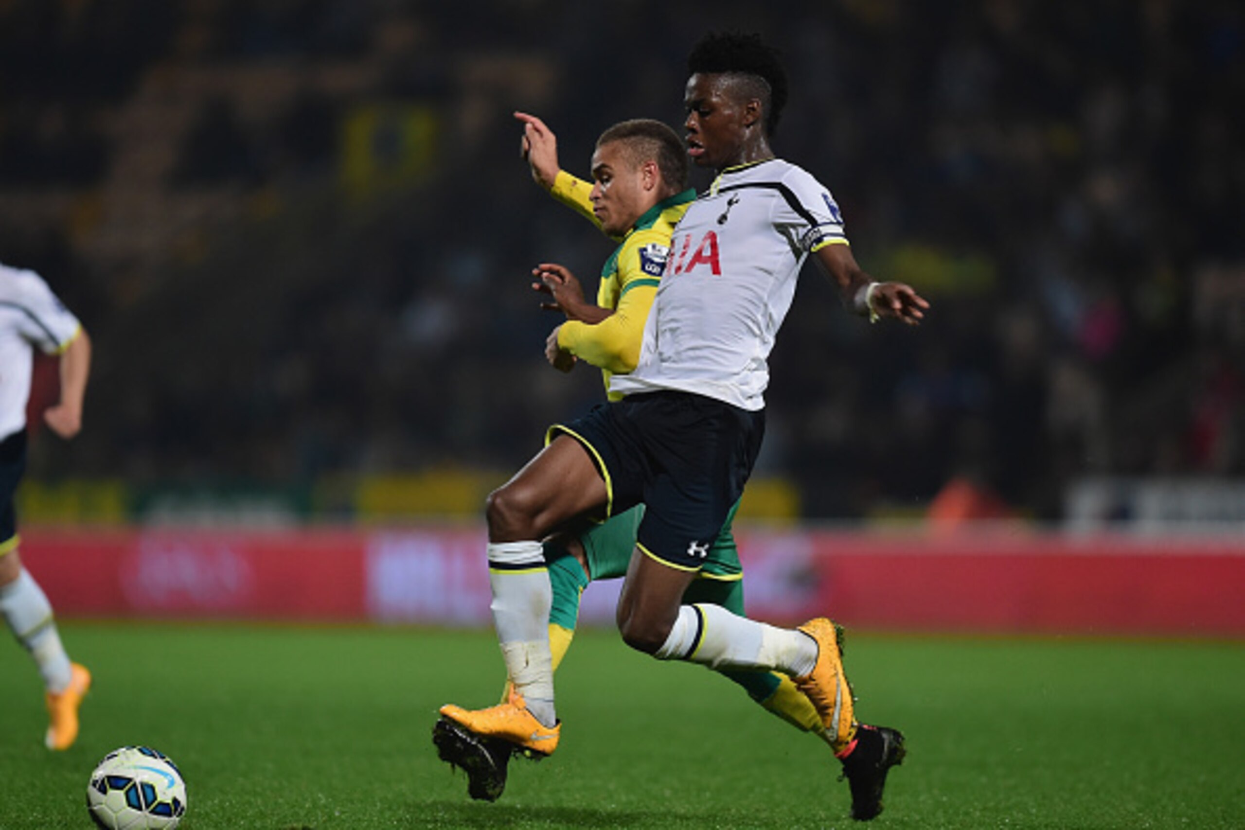 NORWICH, ENGLAND - OCTOBER 14:  Carlton Morris of Norwich City battles with Josh Onomah of Spurs during the Barclays U21 Premier League match between Norwich City U21 and Tottenham Hotspur U21 at Carrow Road on October 14, 2014 in Norwich, England.  (Phot