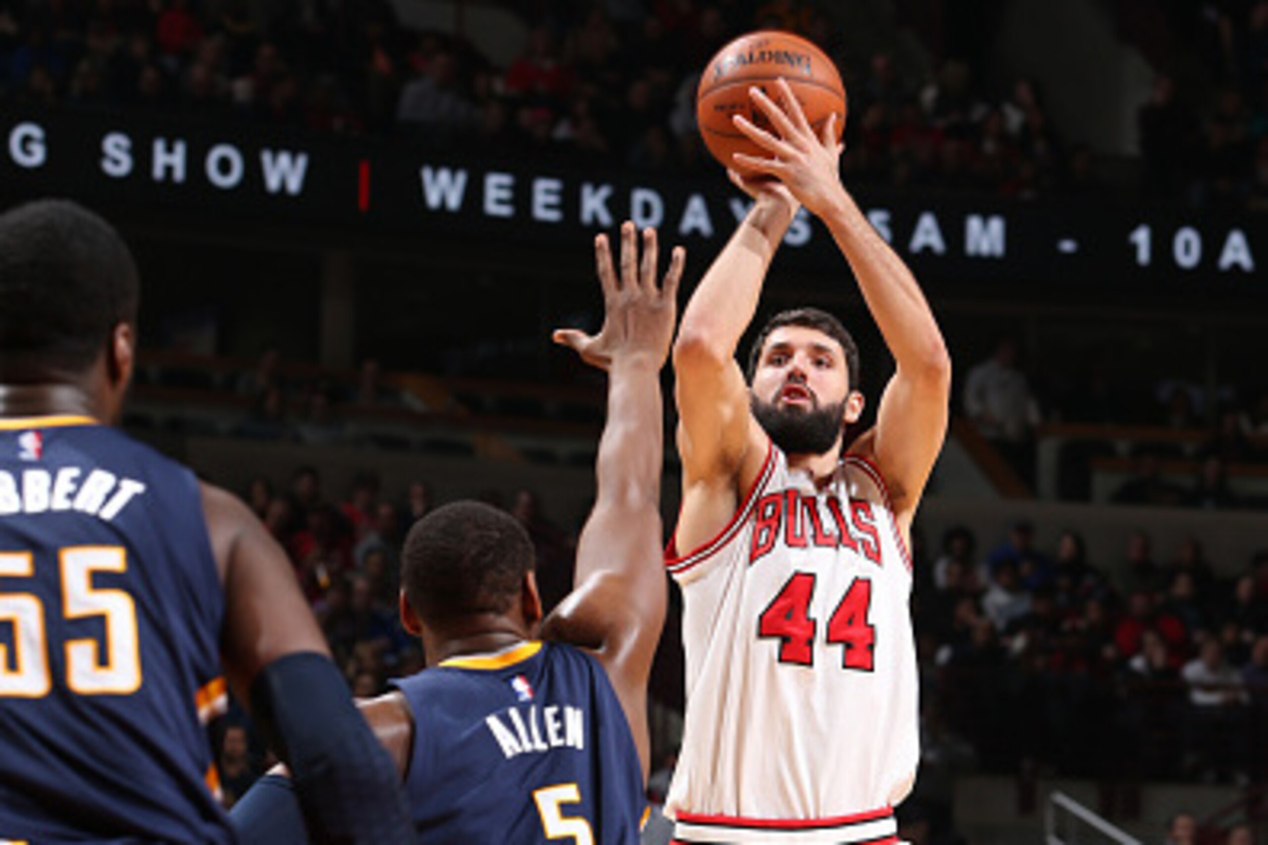 CHICAGO, IL - NOVEMBER 15:  Nikola Mirotic #44 of the CHicago Bulls takes a shot against the Indiana Pacers on November 15, 2014 at the United Center in Chicago, Illinois. NOTE TO USER: User expressly acknowledges and agrees that, by downloading and or us