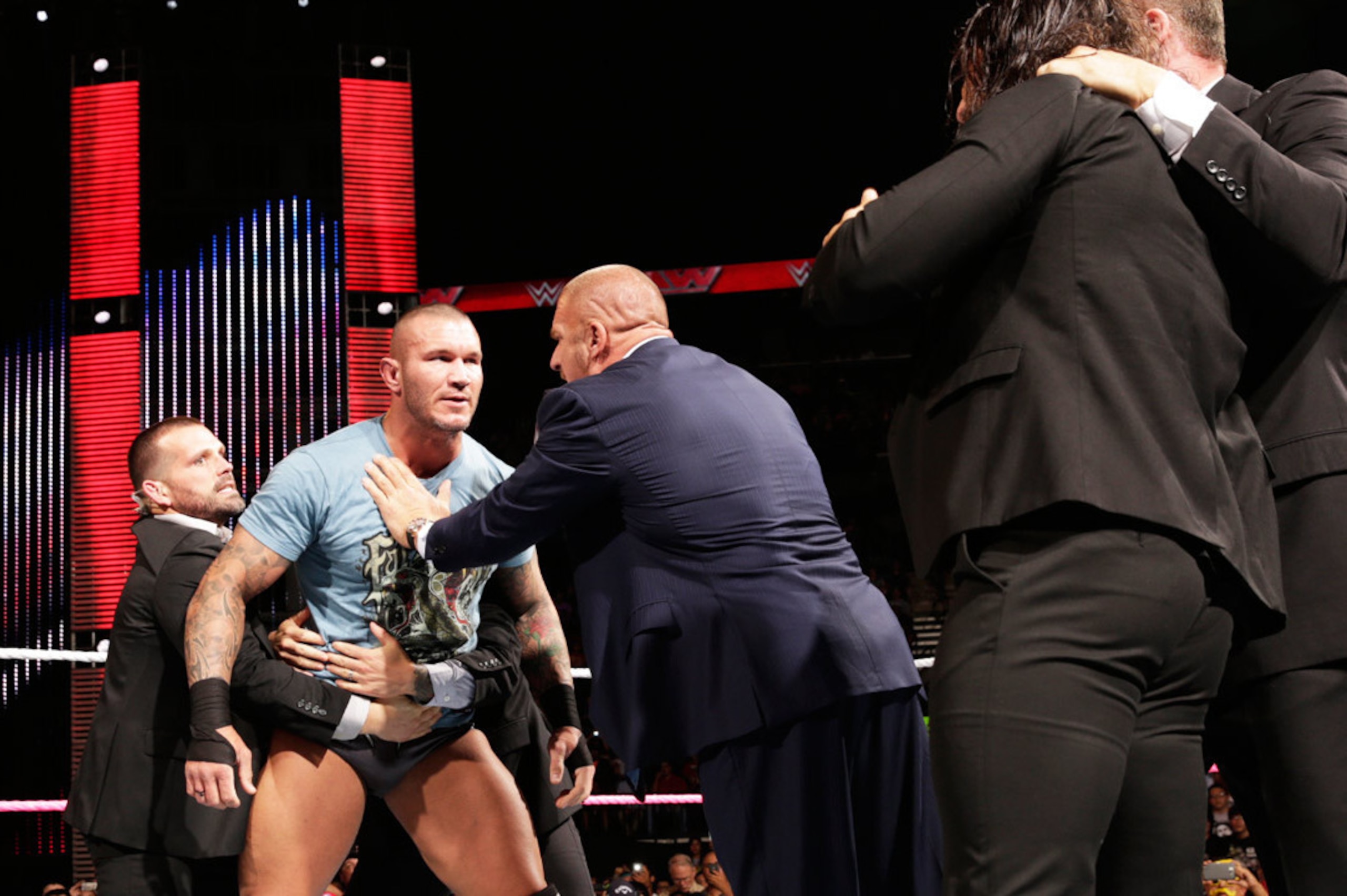Randy Orton confronts Seth Rollins.