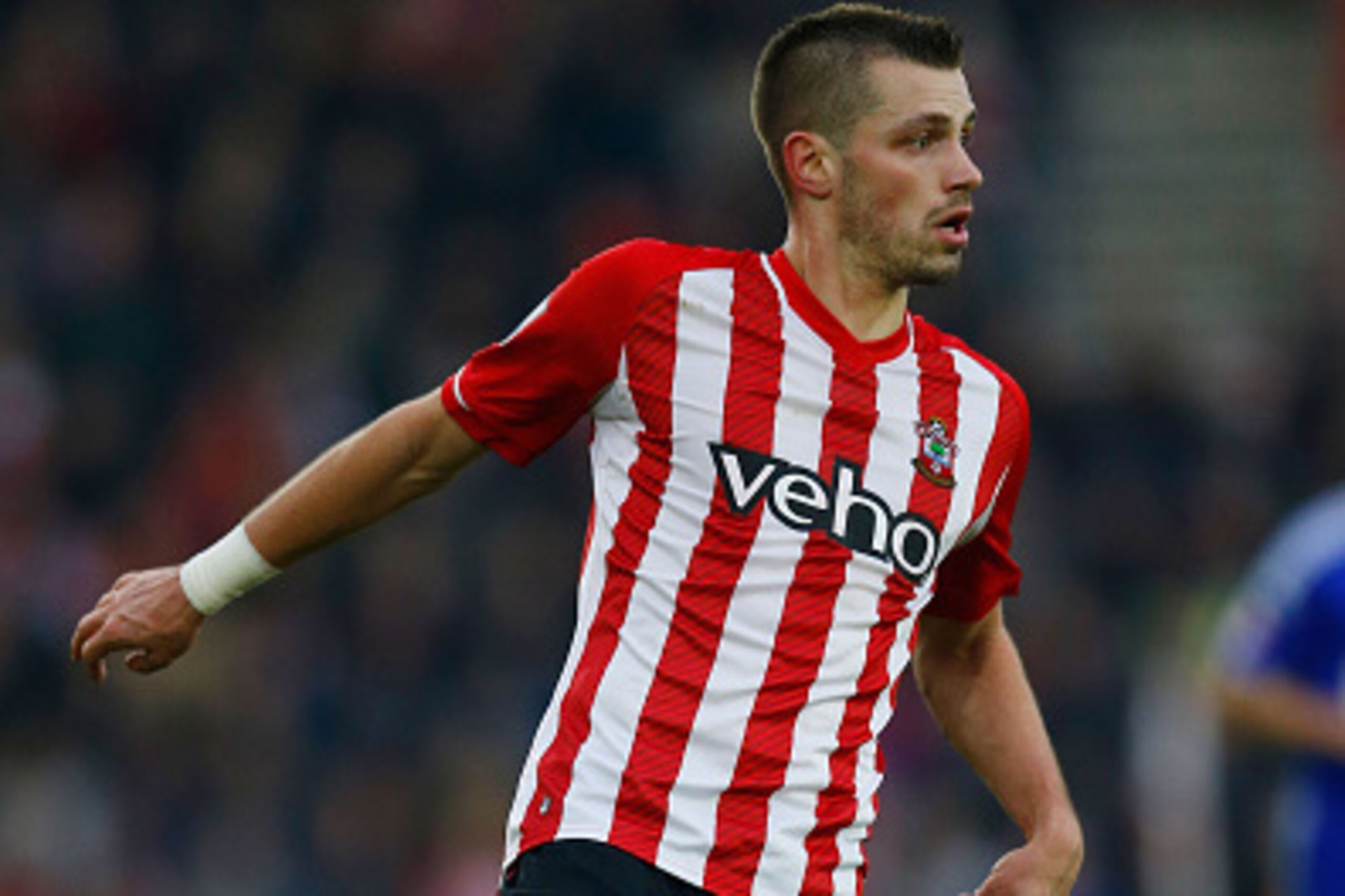 SOUTHAMPTON, ENGLAND - JANUARY 04:  Morgan Schneiderlin of Southampton contols the ball during the FA Cup Third Round match between Southampton and Ipswich Town at St Mary's Stadium on January 4, 2015 in Southampton, England.  (Photo by Steve Bardens/Gett