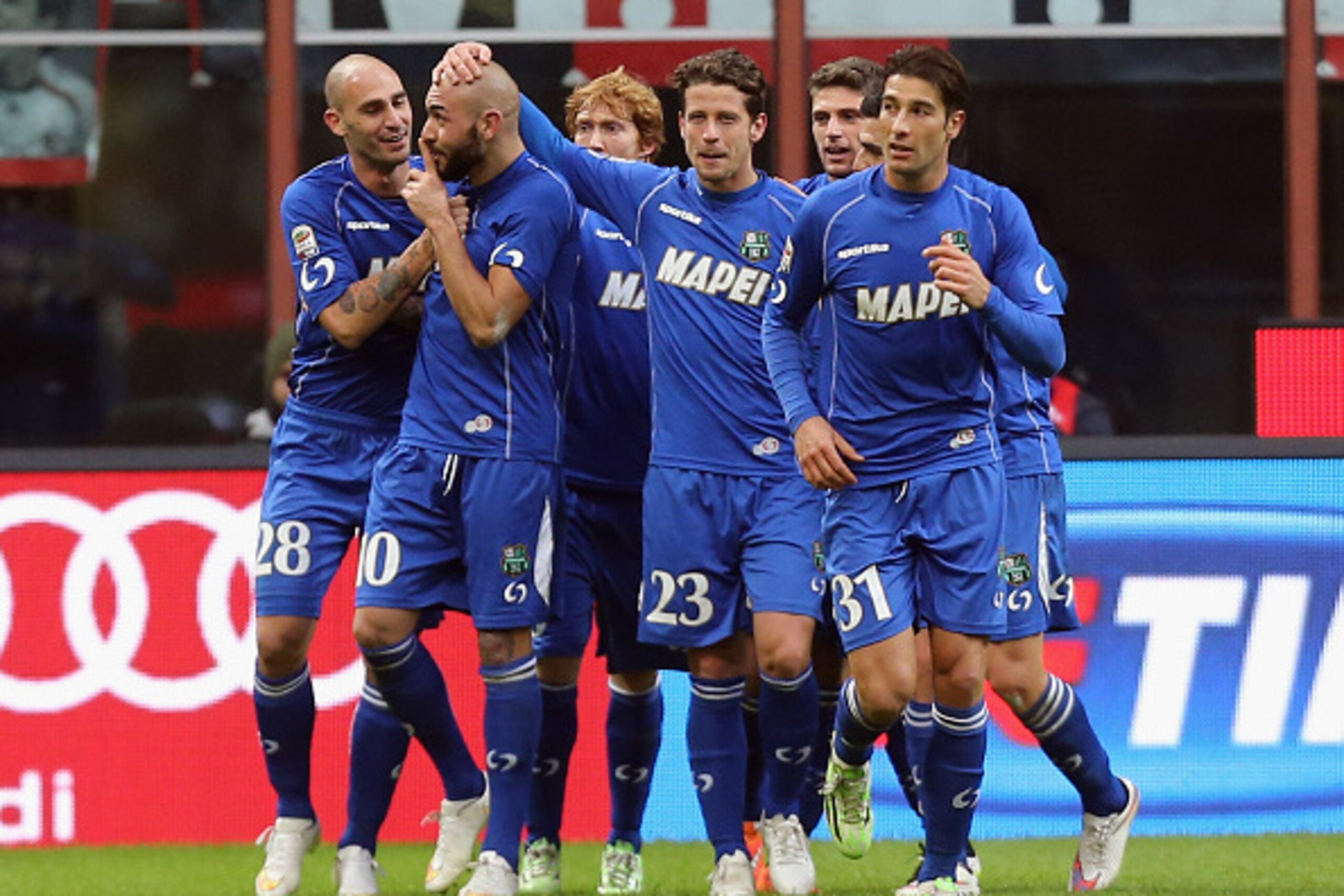 MILAN, ITALY - JANUARY 06:  Simone Zaza of Sassuolo celebrates after scoring his team's second goal during the Serie A match between AC Milan and US Sassuolo Calcio at Stadio Giuseppe Meazza on January 6, 2015 in Milan, Italy.  (Photo by Maurizio Lagana/G