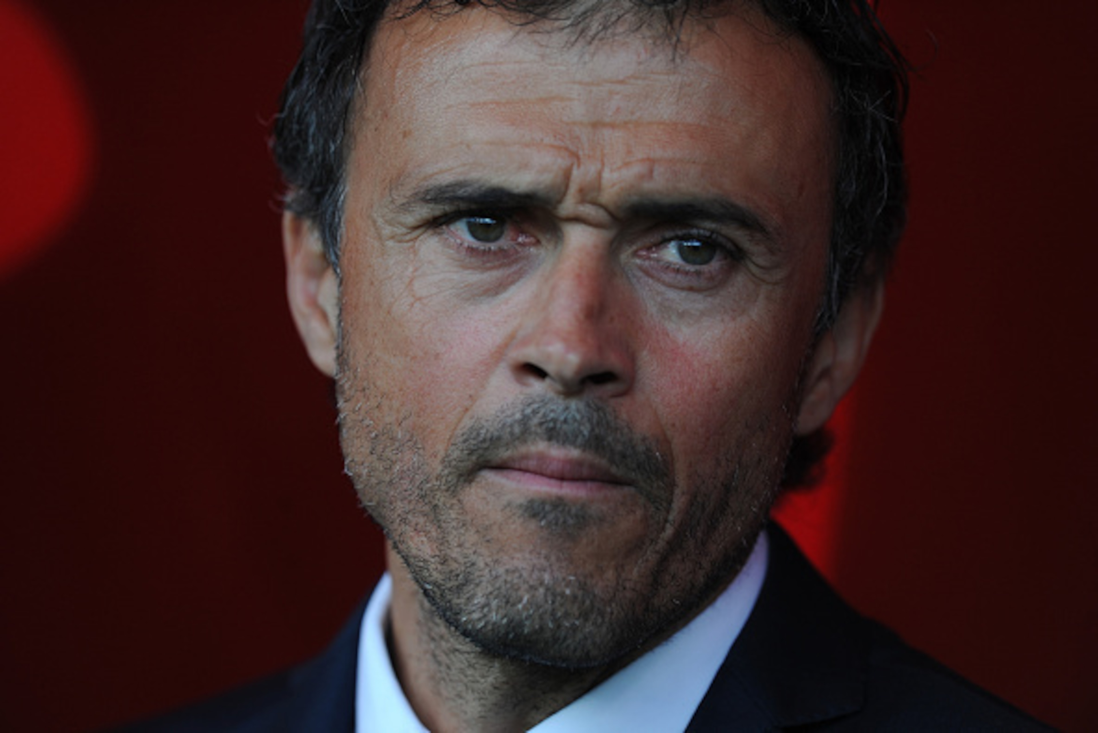 ALMERIA, SPAIN - NOVEMBER 08:  Head coach Luis Enrique of FC Barcelona looks on during the La Liga match between UD Almeria and FC Barcelona at estadio de los Juegos Mediterraneos on November 8, 2014 in Almeria, Spain.  (Photo by Denis Doyle/Getty Images)