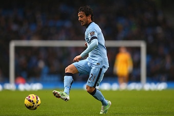 MANCHESTER, ENGLAND - JANUARY 01:  David Silva of Manchester City in action during the Barclays Premier League match between Manchester City and Sunderland at Etihad Stadium on January 1, 2015 in Manchester, England.  (Photo by Clive Mason/Getty Images)