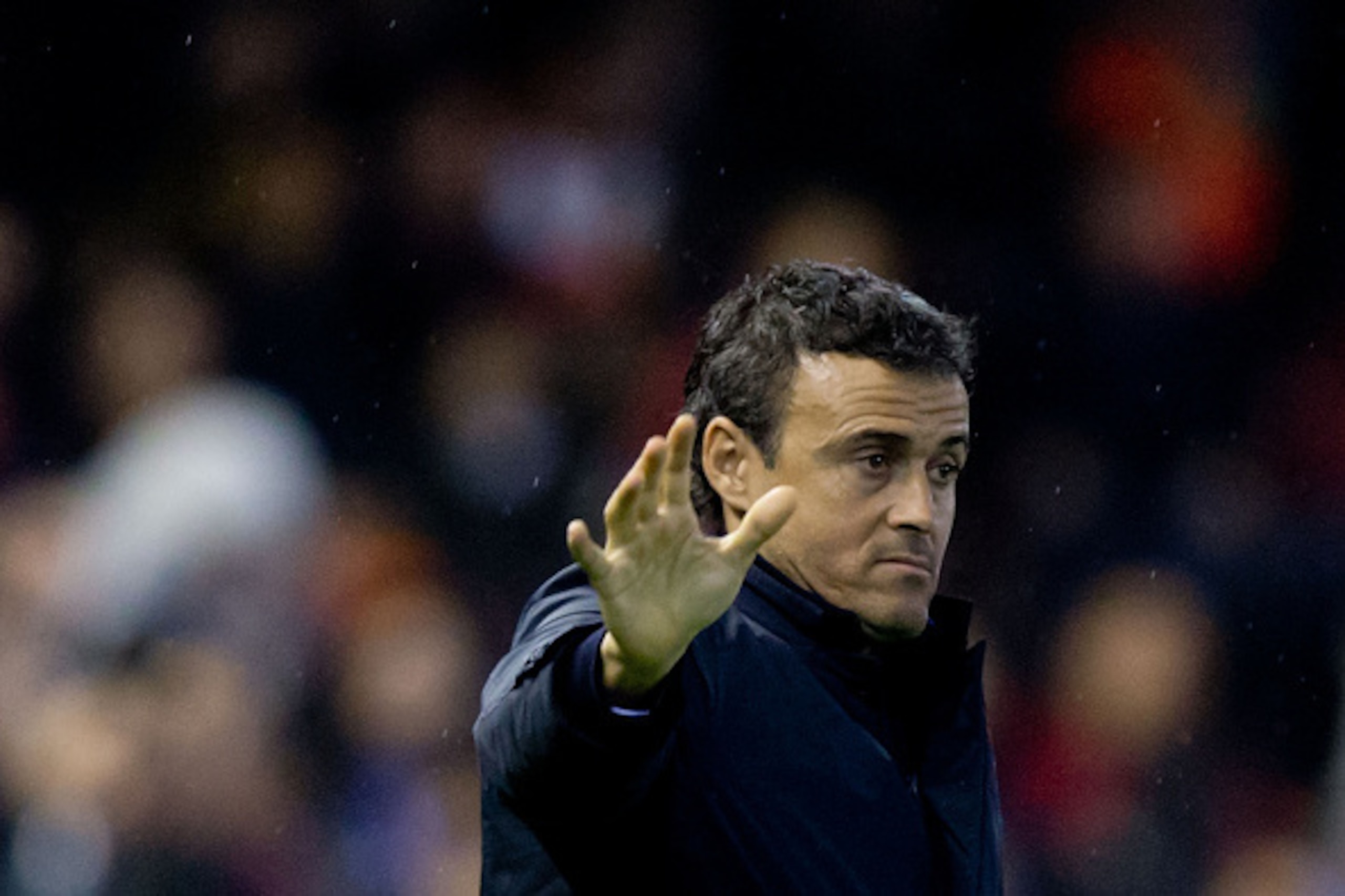 VALENCIA, SPAIN - NOVEMBER 30: Head coach Luis Enrique Martinez gives instructions during the La Liga match between Valencia CF and FC Barcelona at Estadi de Mestalla on November 30, 2014 in Valencia, Spain. (Photo by Gonzalo Arroyo Moreno/Getty Images) VALENCIA, SPAIN - NOVEMBER 30: Head coach Luis Enrique Martinez gives instructions during the La Liga match between Valencia CF and FC Barcelona at Estadi de Mestalla on November 30, 2014 in Valencia, Spain. (Photo by Gonzalo Arroyo Moreno/Getty Images)