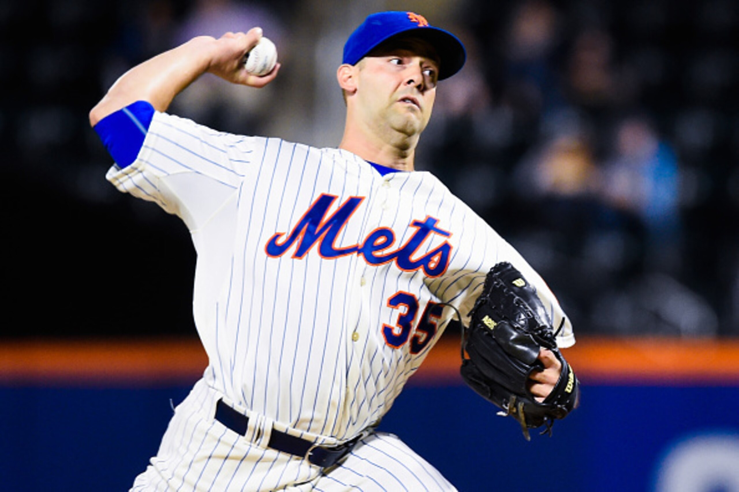 NEW YORK, NY - SEPTEMBER 17:  Dillon Gee #35 of the New York Mets throws a pitch in the first inning during a game against the Miami Marlins at Citi Field on September 17, 2014 in the Flushing neighborhood of the Queens borough of New York City.  (Photo b